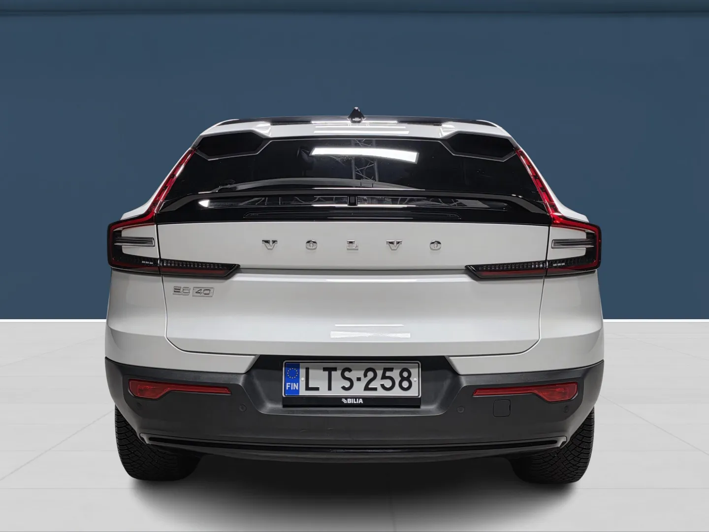 Autokuva 5 - LTS-258