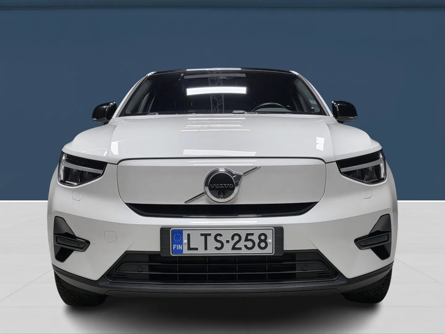 Autokuva 2 - LTS-258