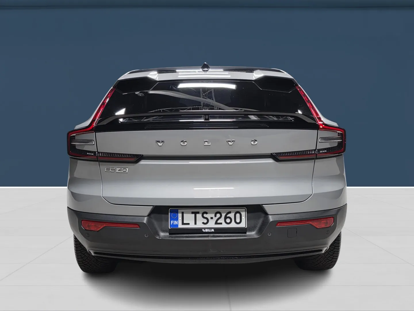 Autokuva 5 - LTS-260