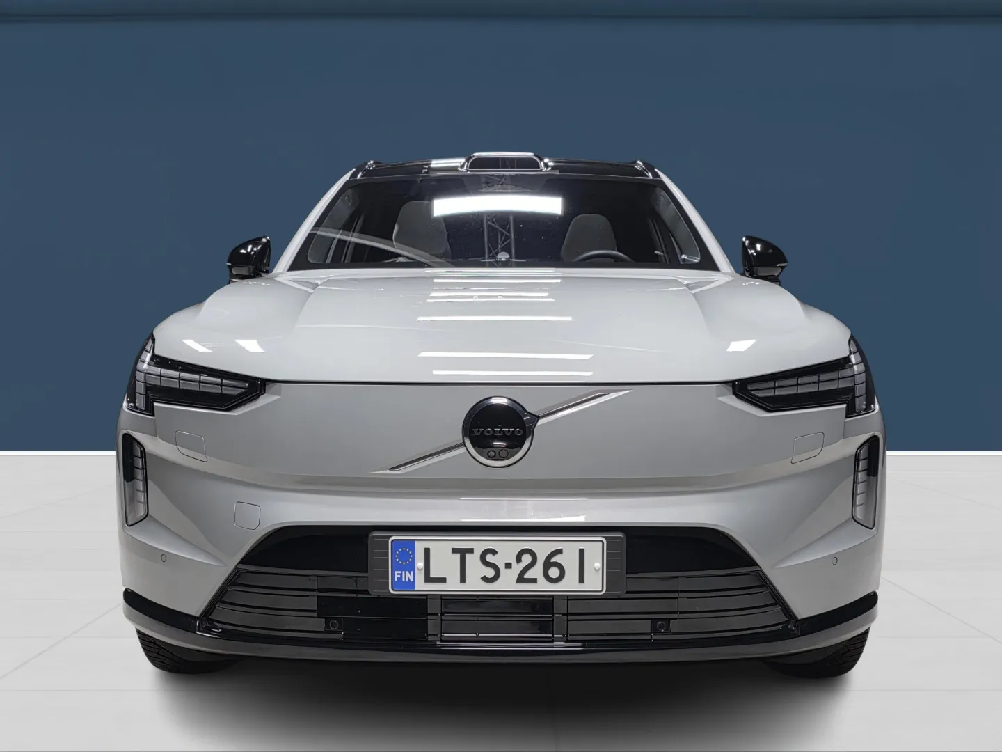 Autokuva 2 - LTS-261