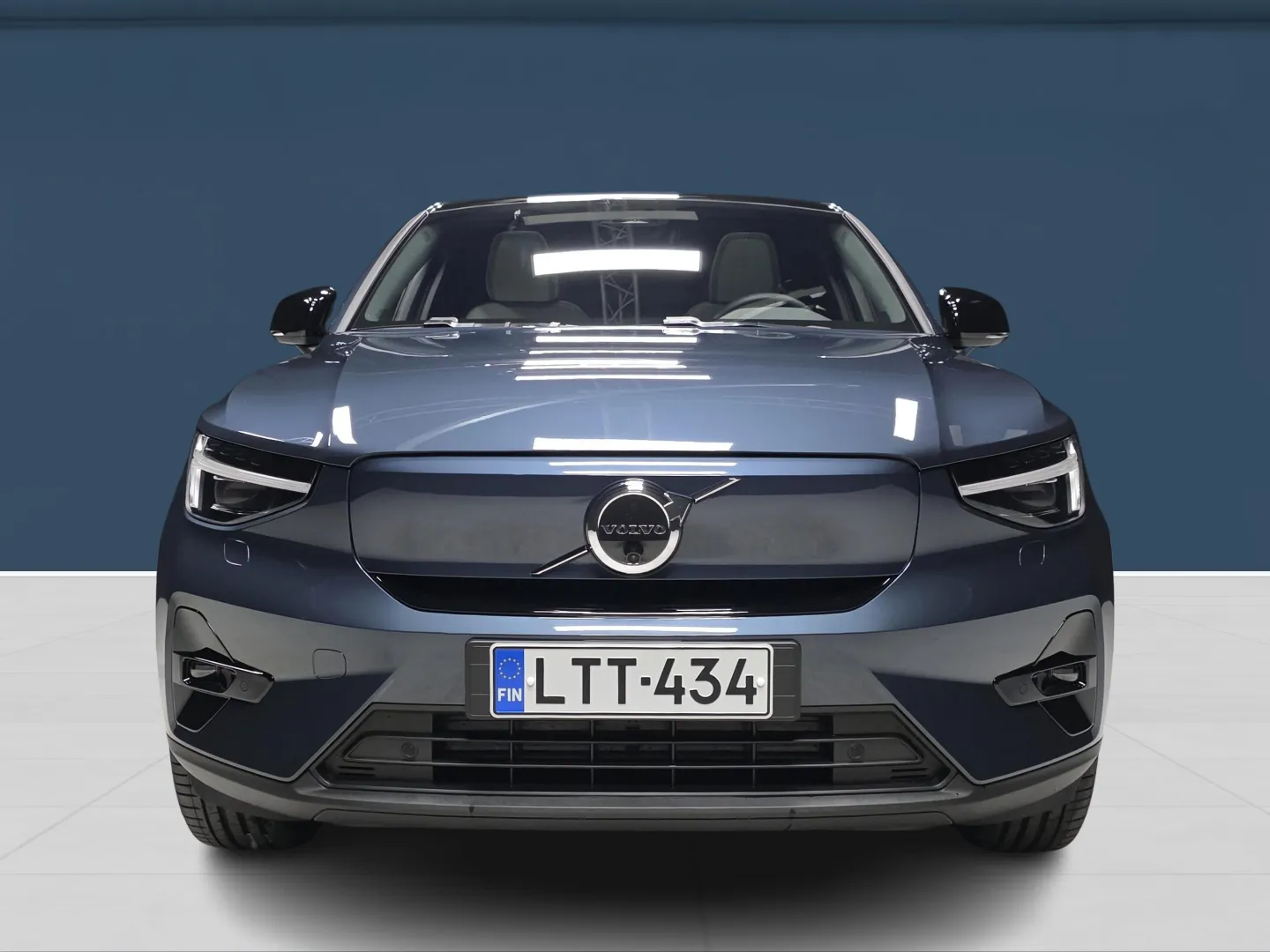 Autokuva 2 - LTT-434