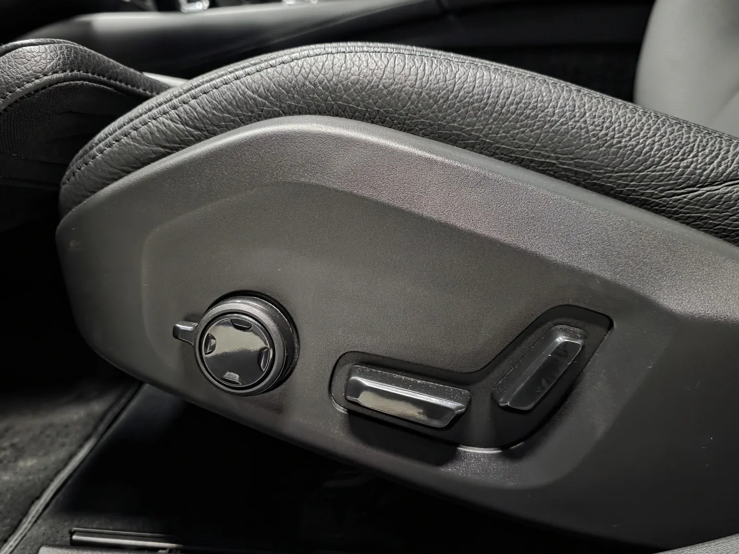 Autokuva 15 - LVP-969