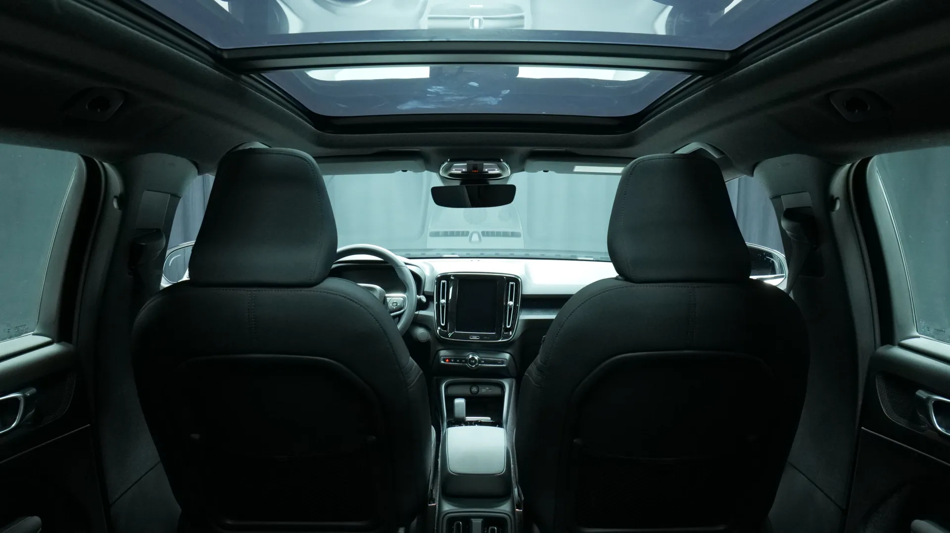 Autokuva 18 - MNA-323