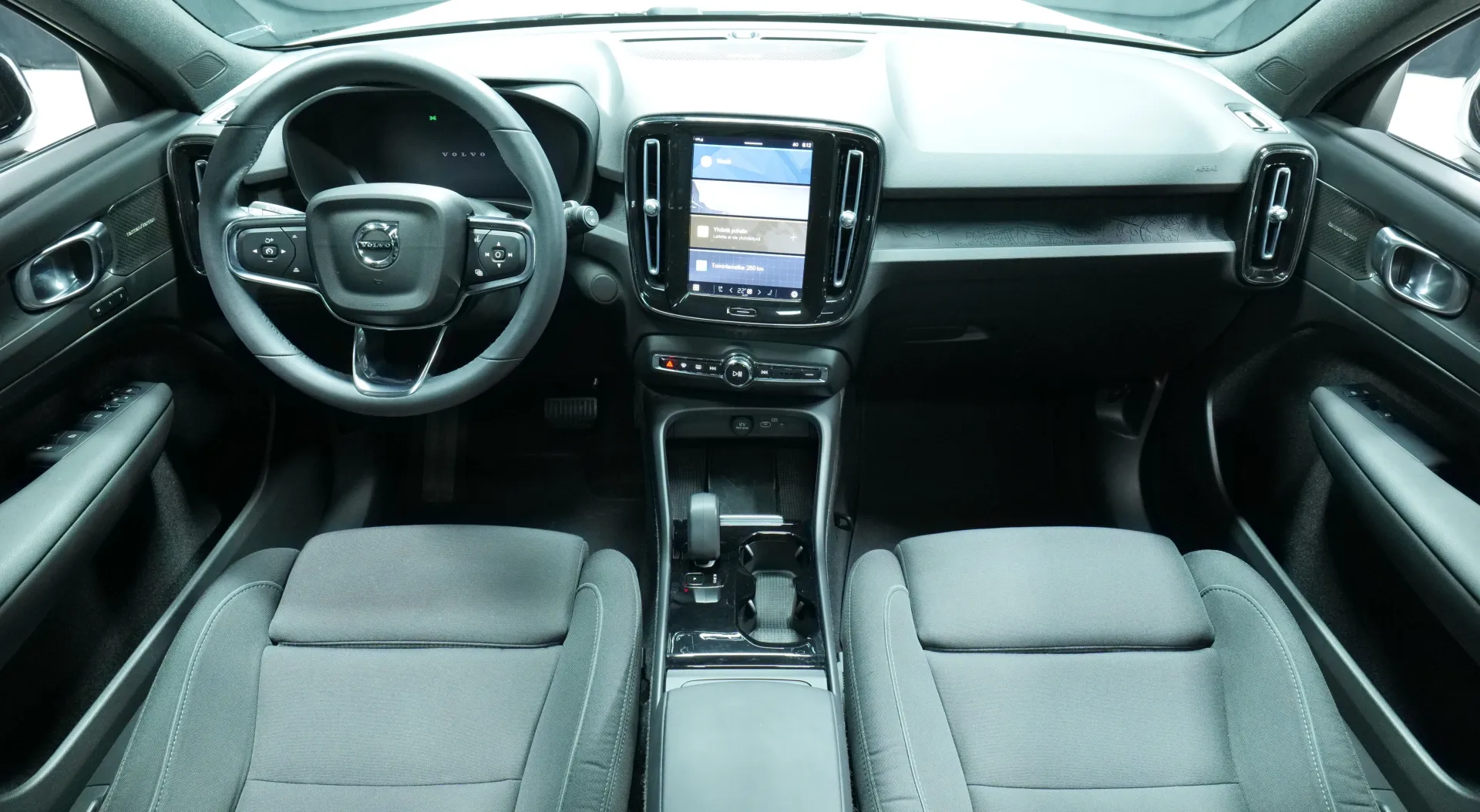 Autokuva 14 - MNA-323