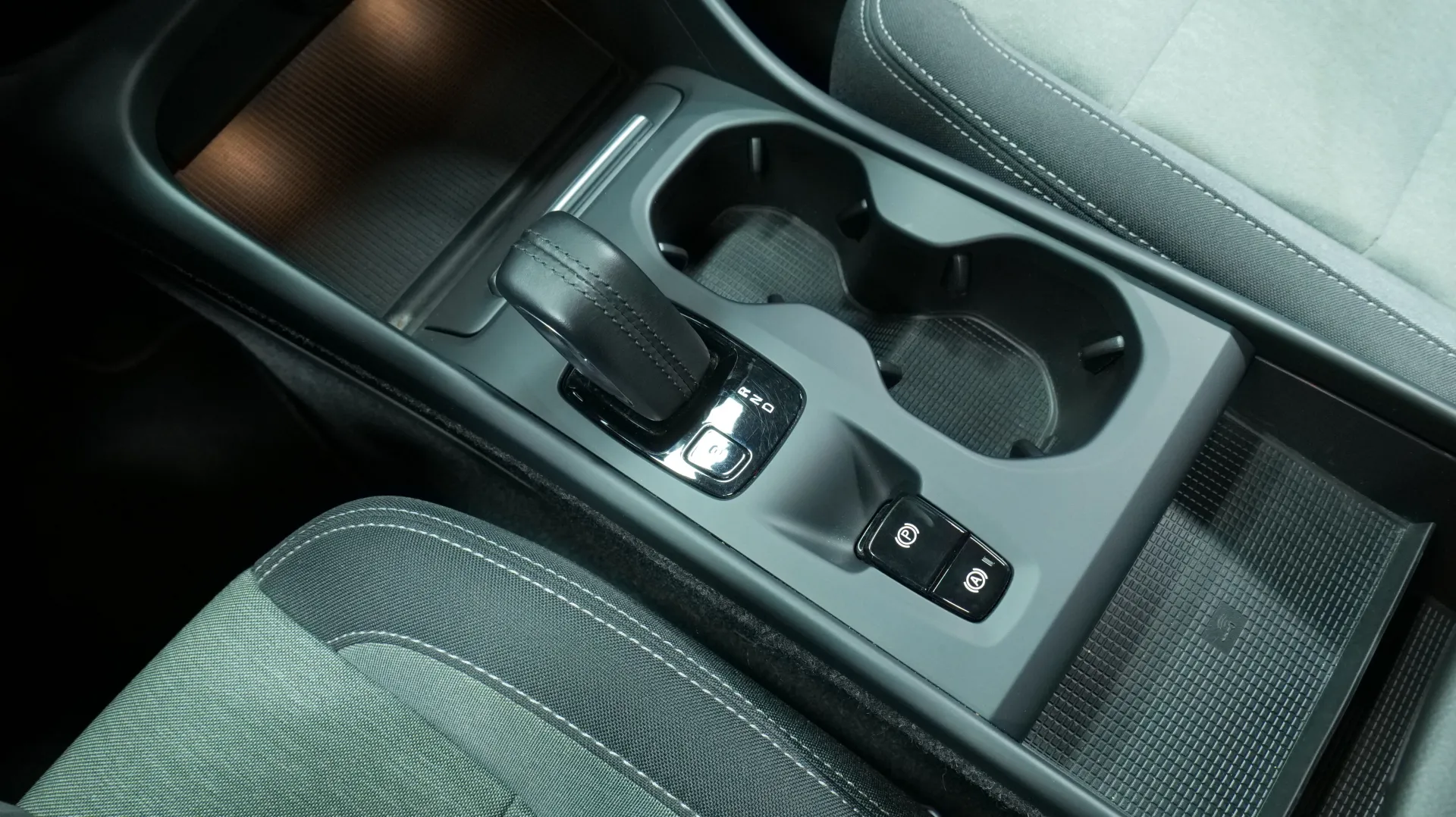 Autokuva 10 - MNU-152