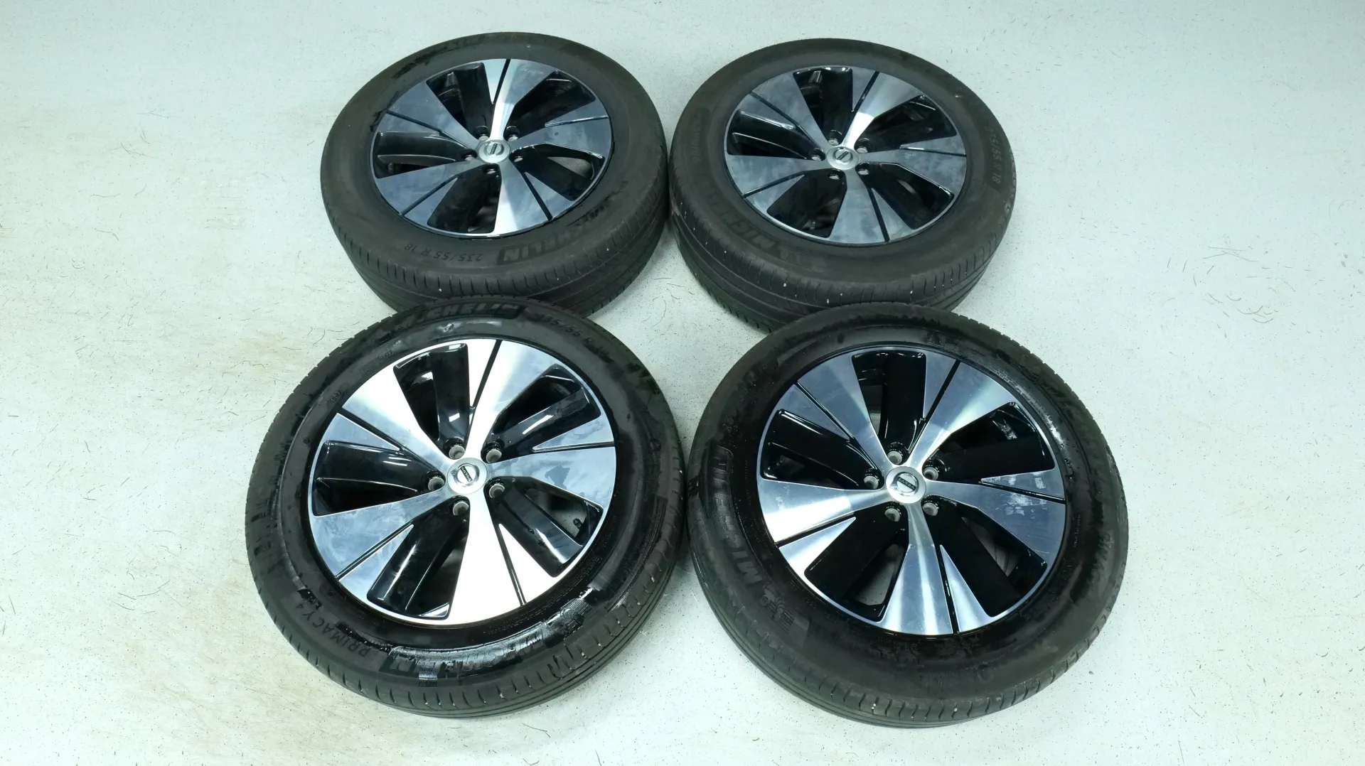 Autokuva 19 - MNU-152