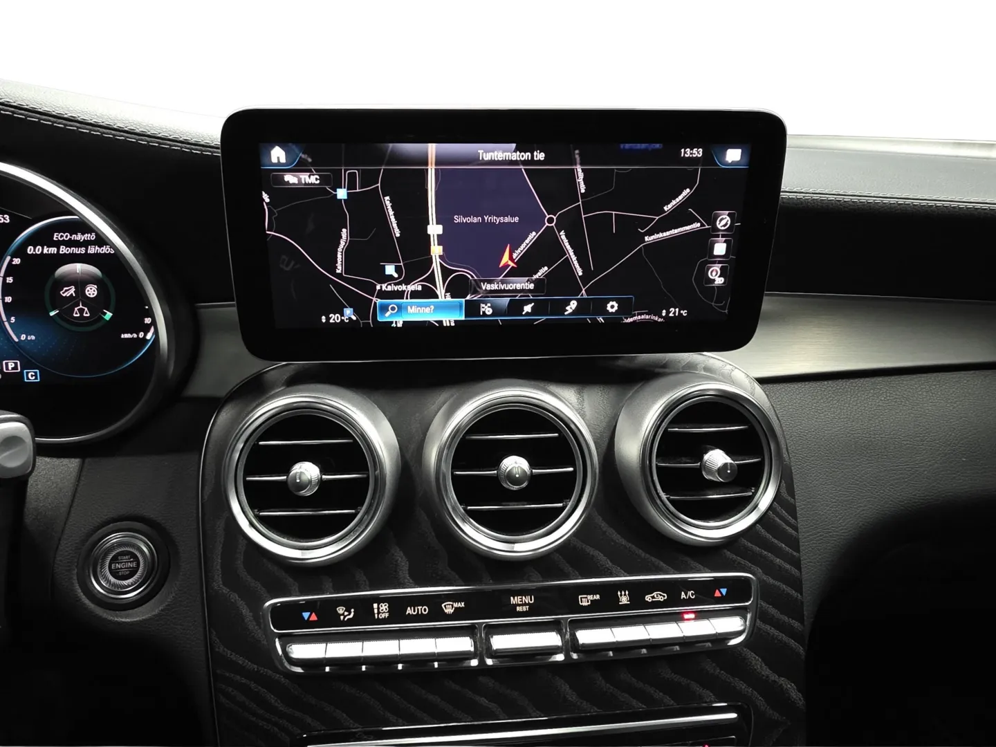 Autokuva 13 - MNU-466