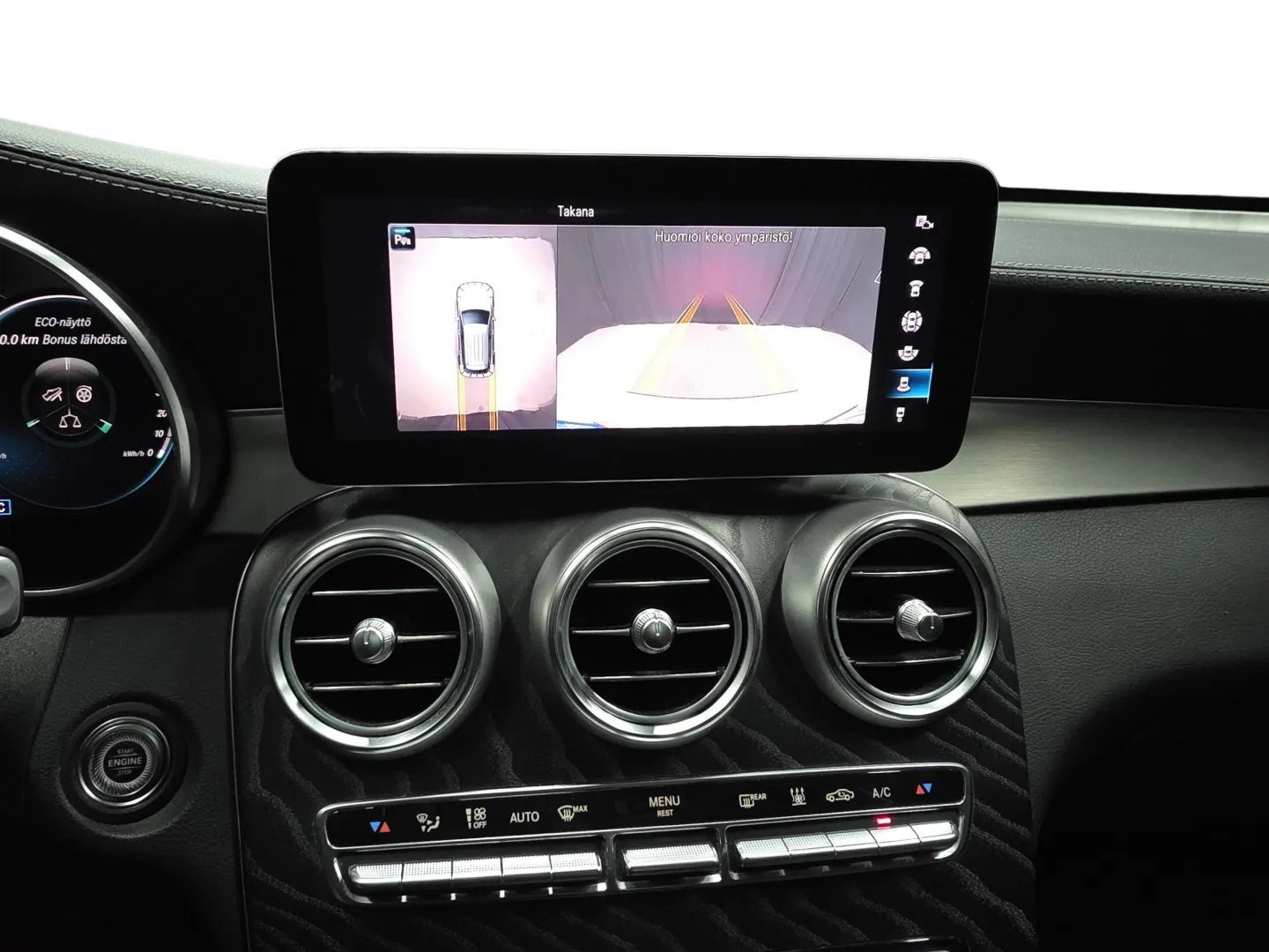 Autokuva 14 - MNU-466