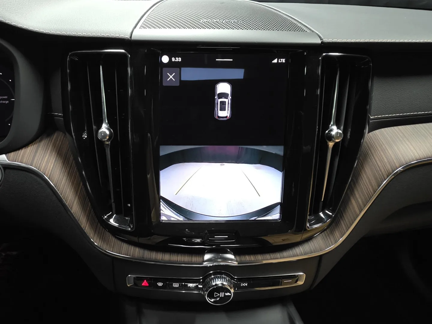 Autokuva 13 - MOC-663