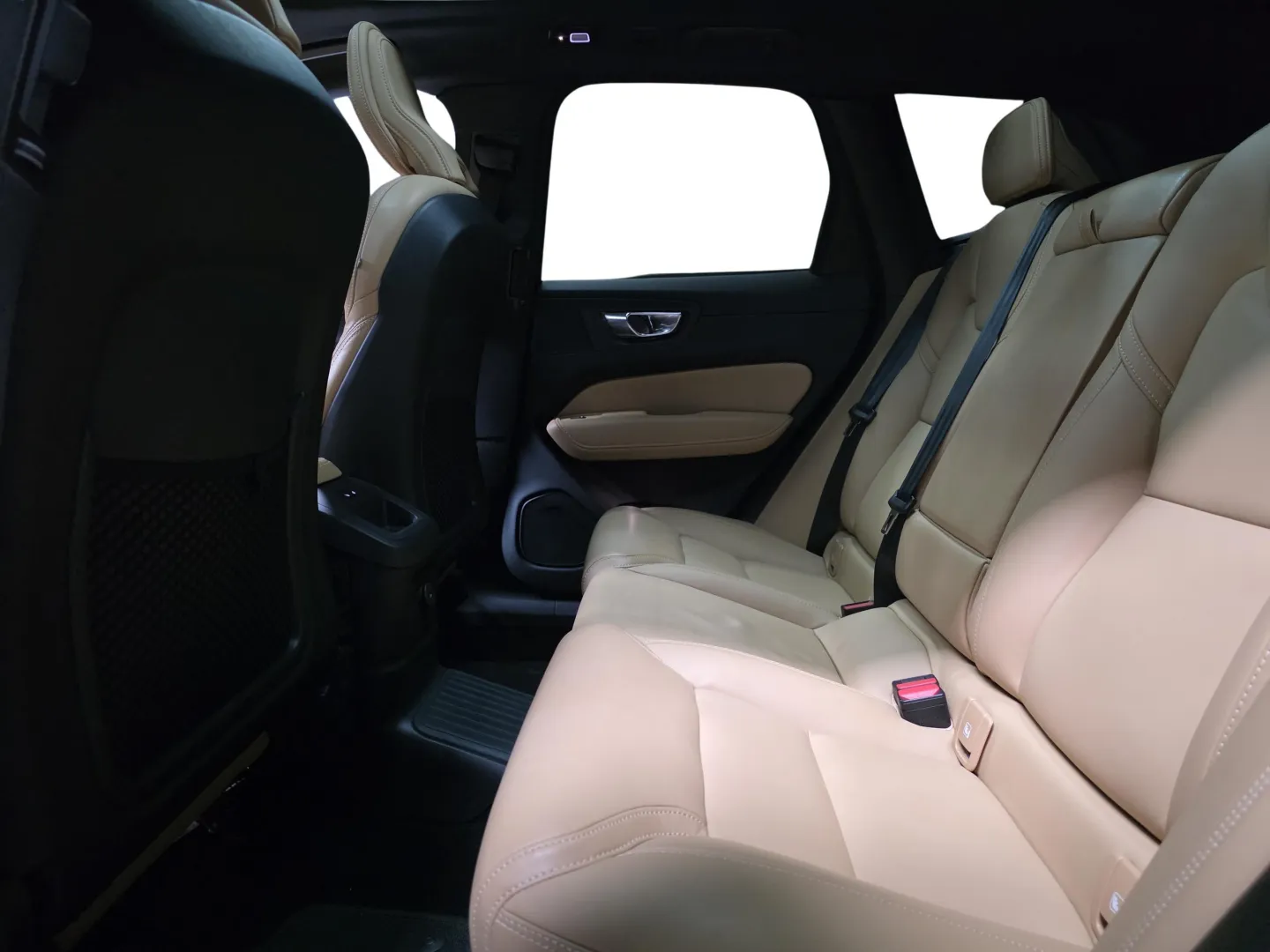 Autokuva 9 - MOC-663