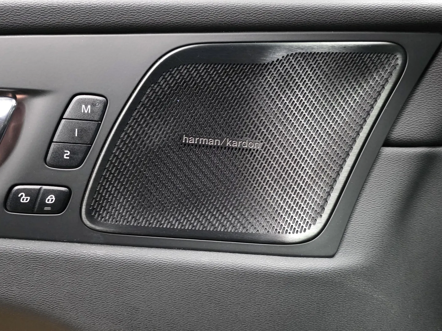 Autokuva 15 - MOC-663