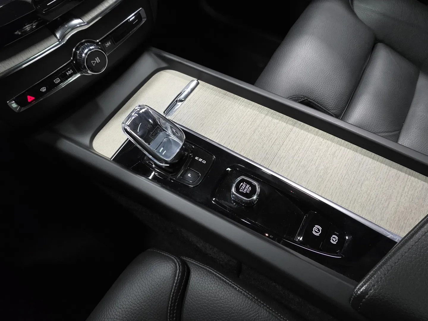 Autokuva 15 - MOH-404