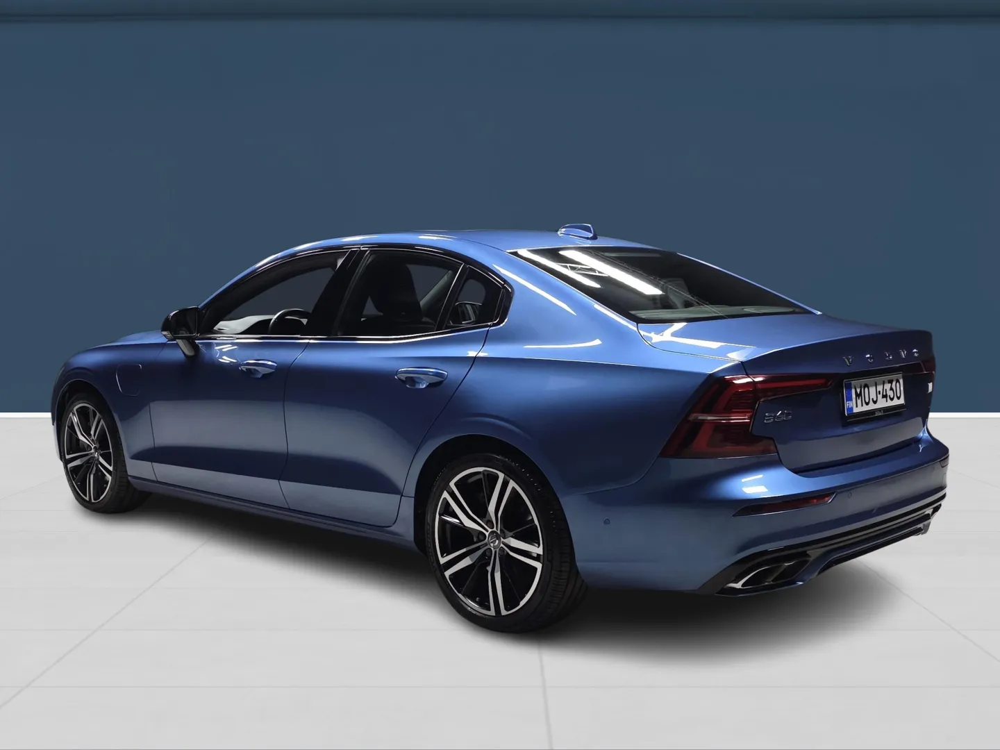 Autokuva 6 - MOJ-430