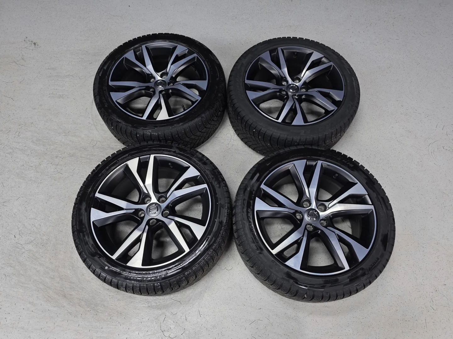 Autokuva 12 - MOJ-430