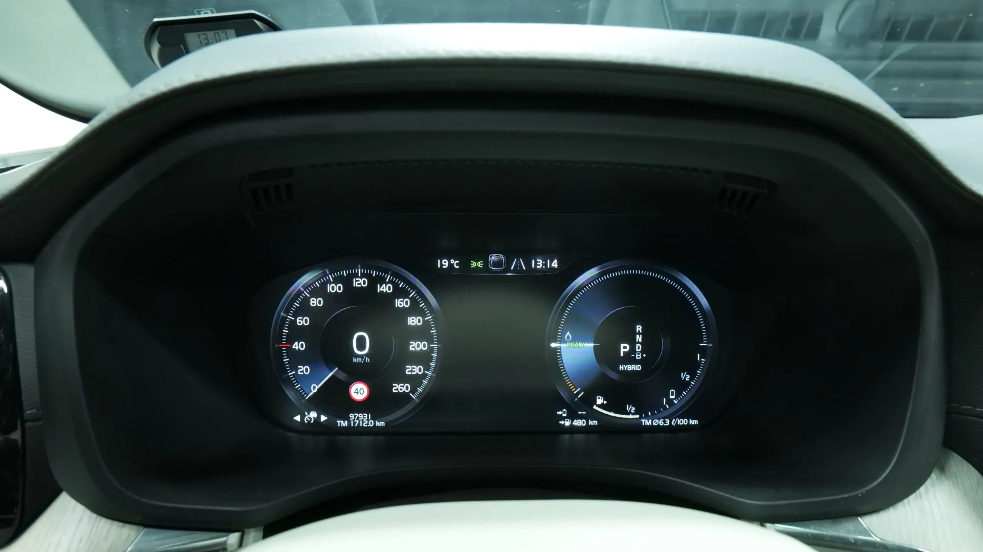 Autokuva 6 - MOJ-437