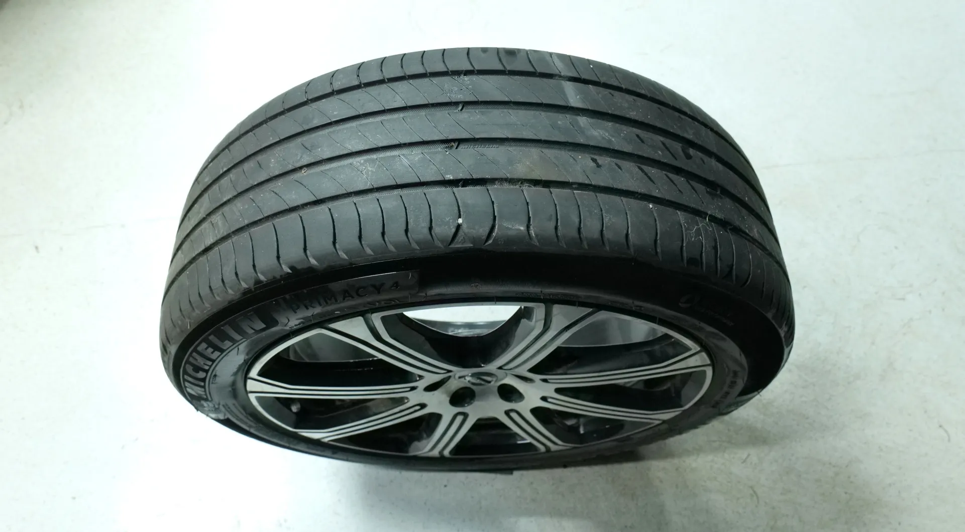 Autokuva 22 - MOJ-437