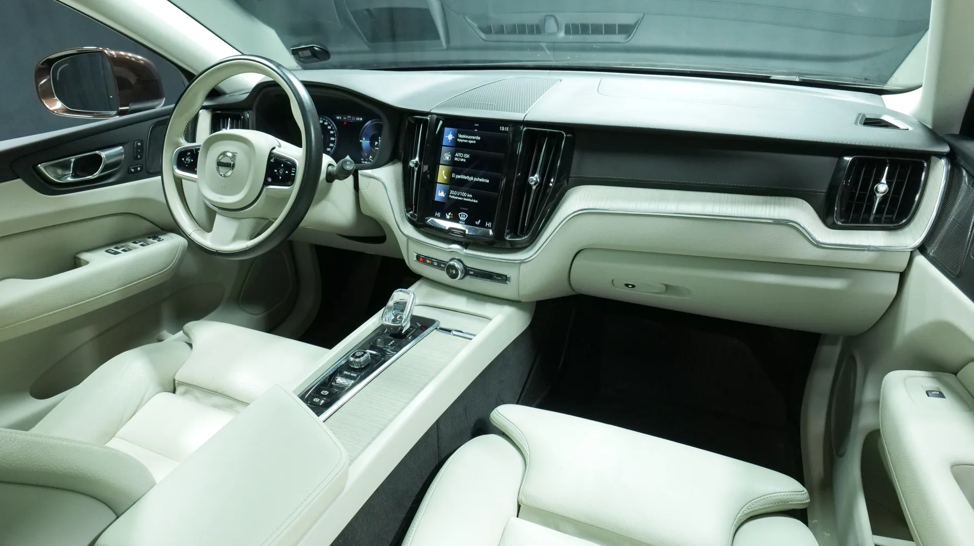 Autokuva 20 - MOJ-437