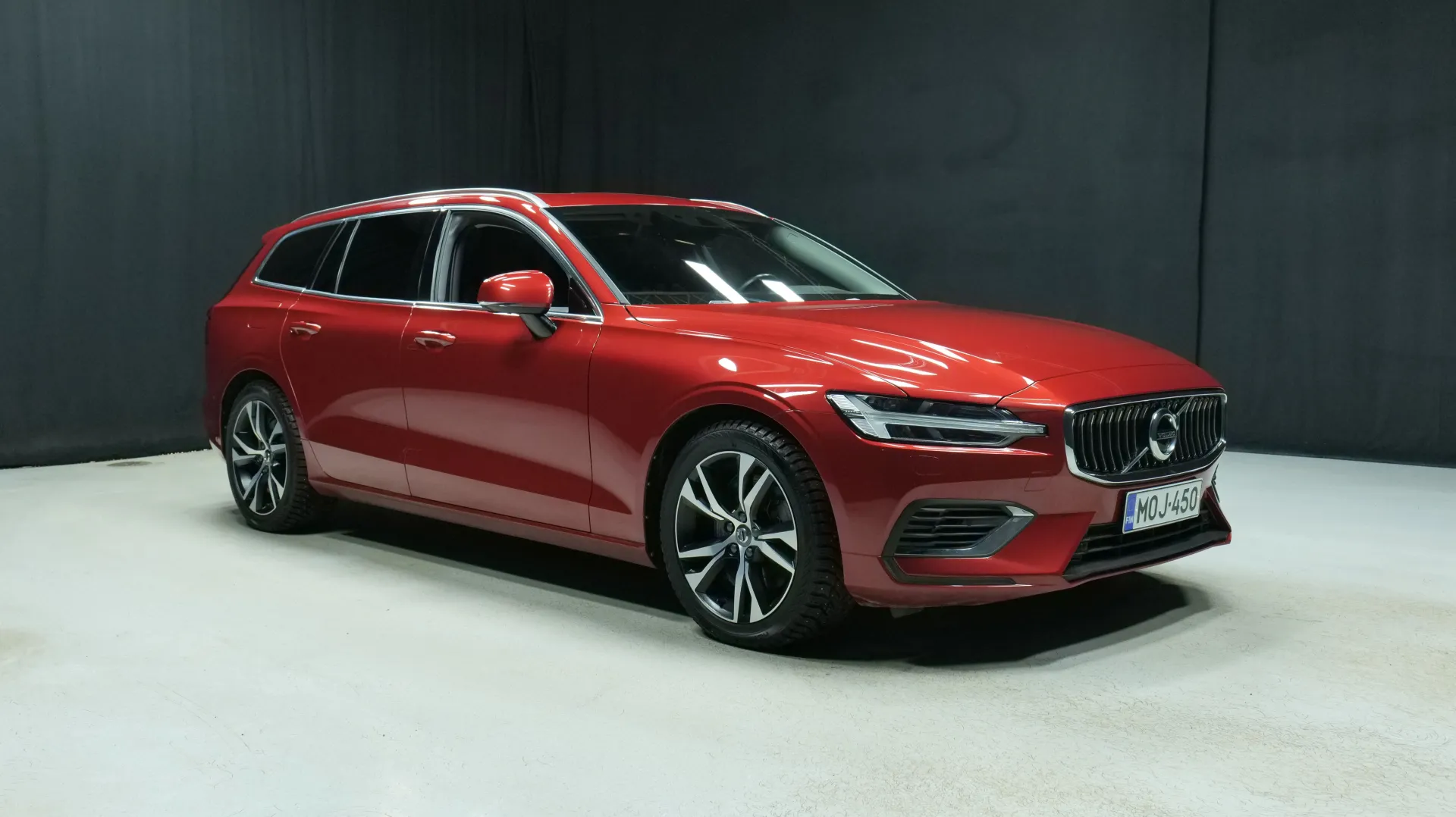 Autokuva 5 - MOJ-450