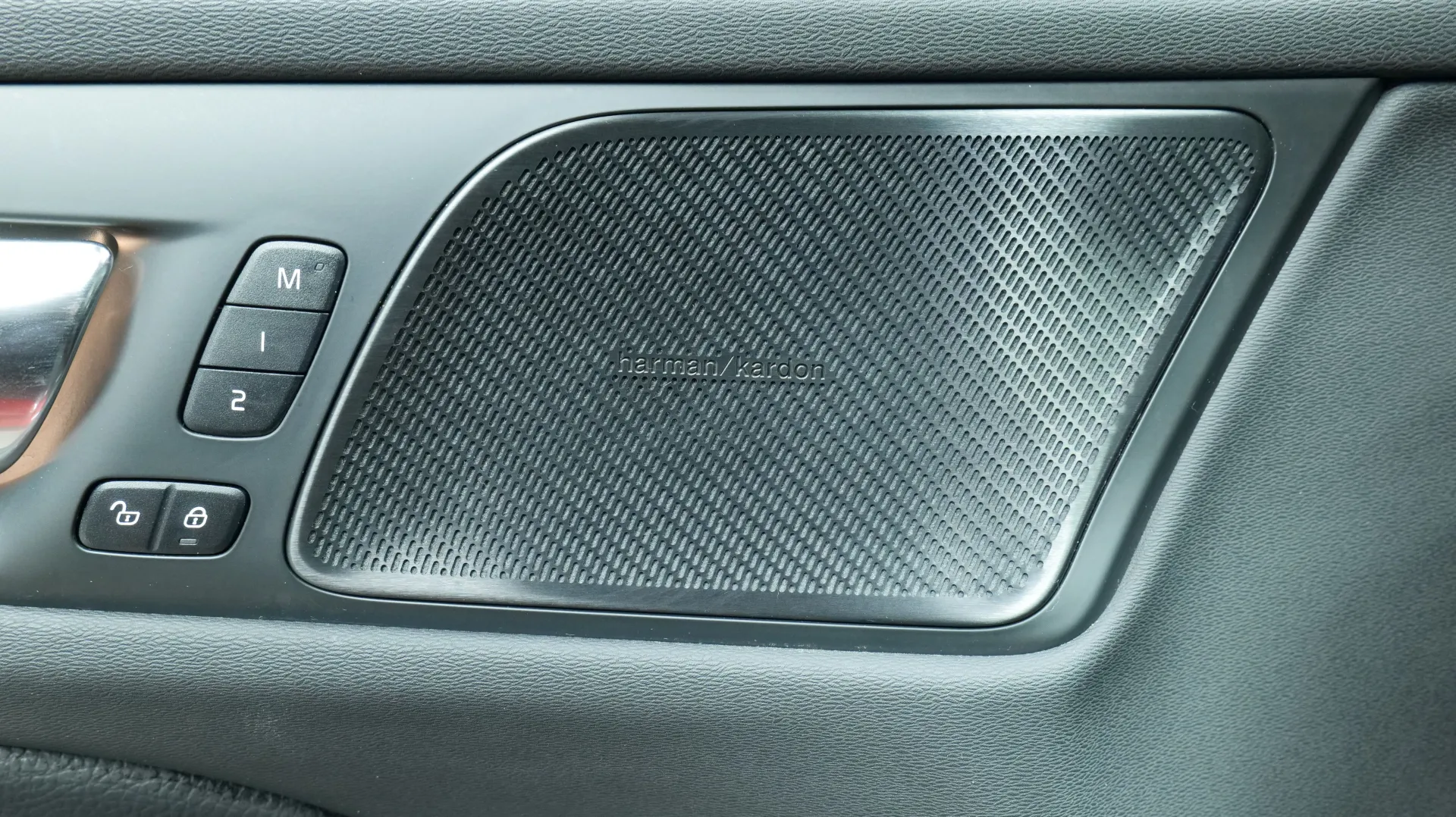 Autokuva 11 - MOJ-450