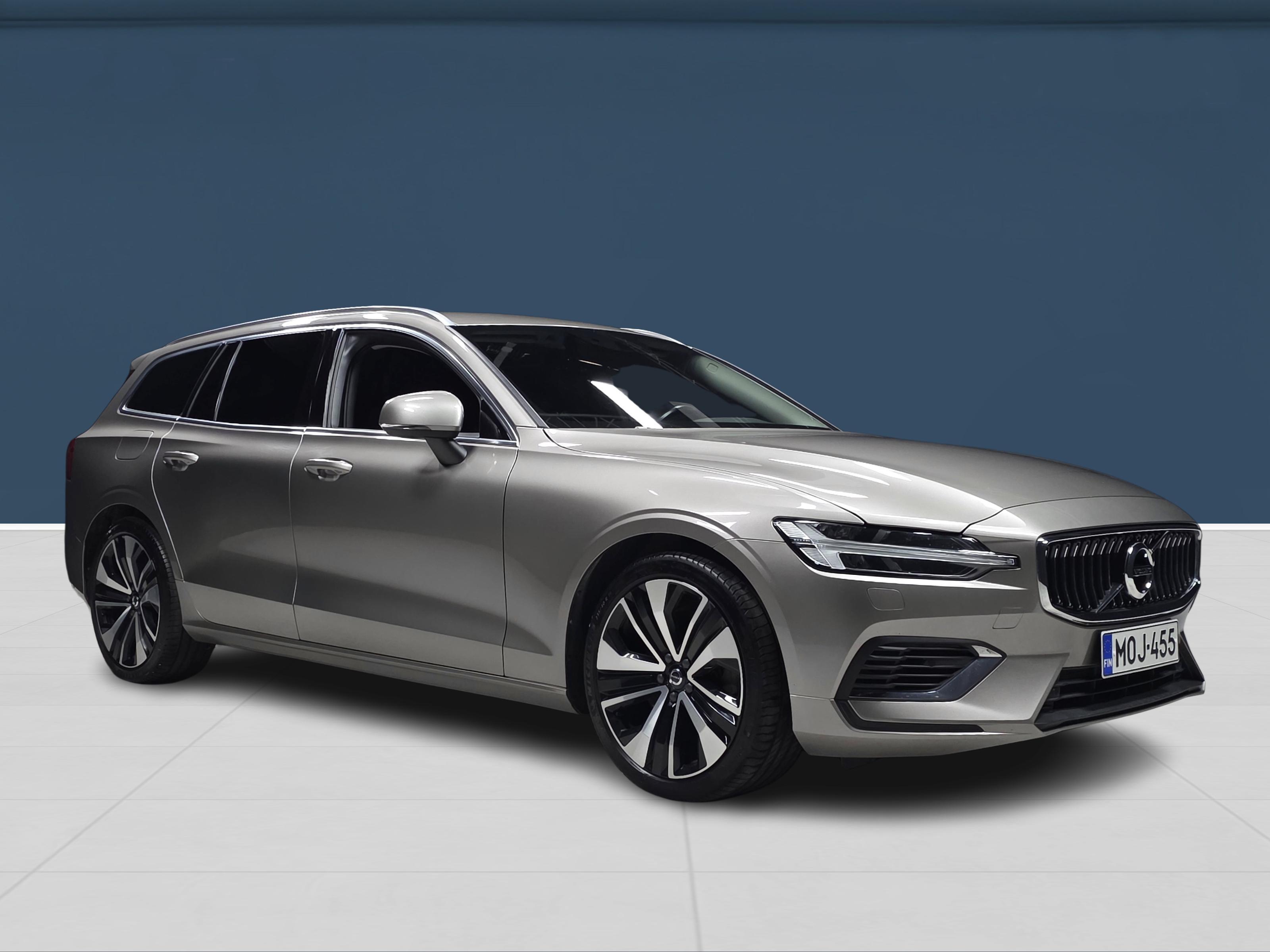Volvo V60 2022, photo 3/18
