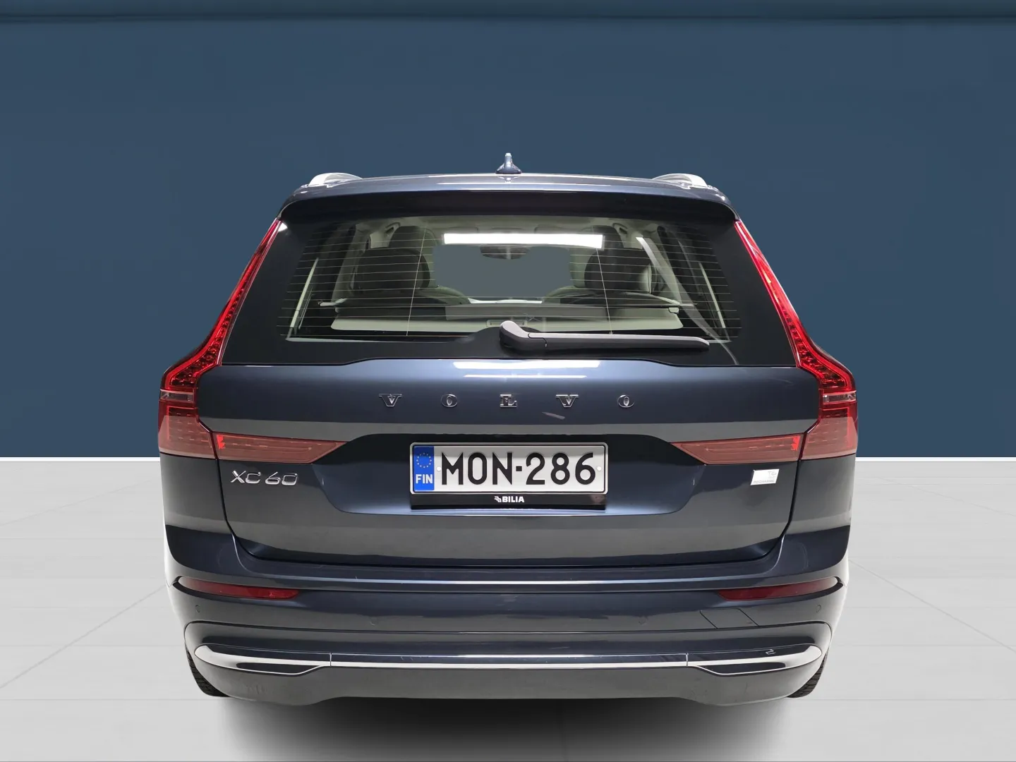 Autokuva 5 - MON-286