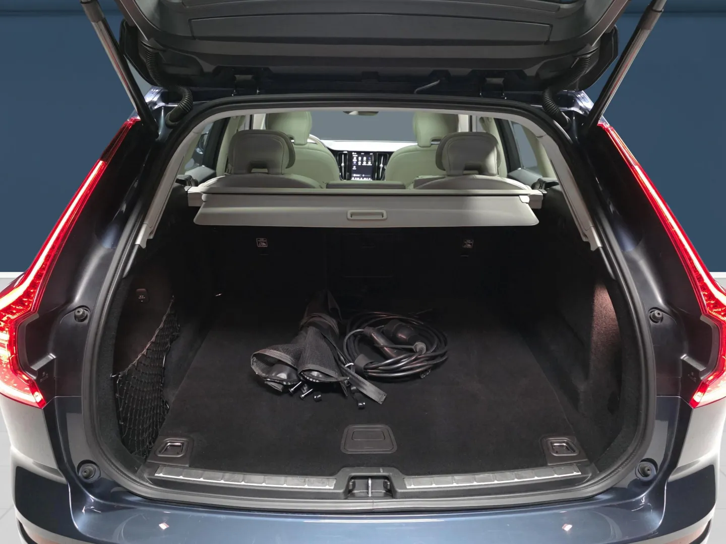 Autokuva 11 - MON-286