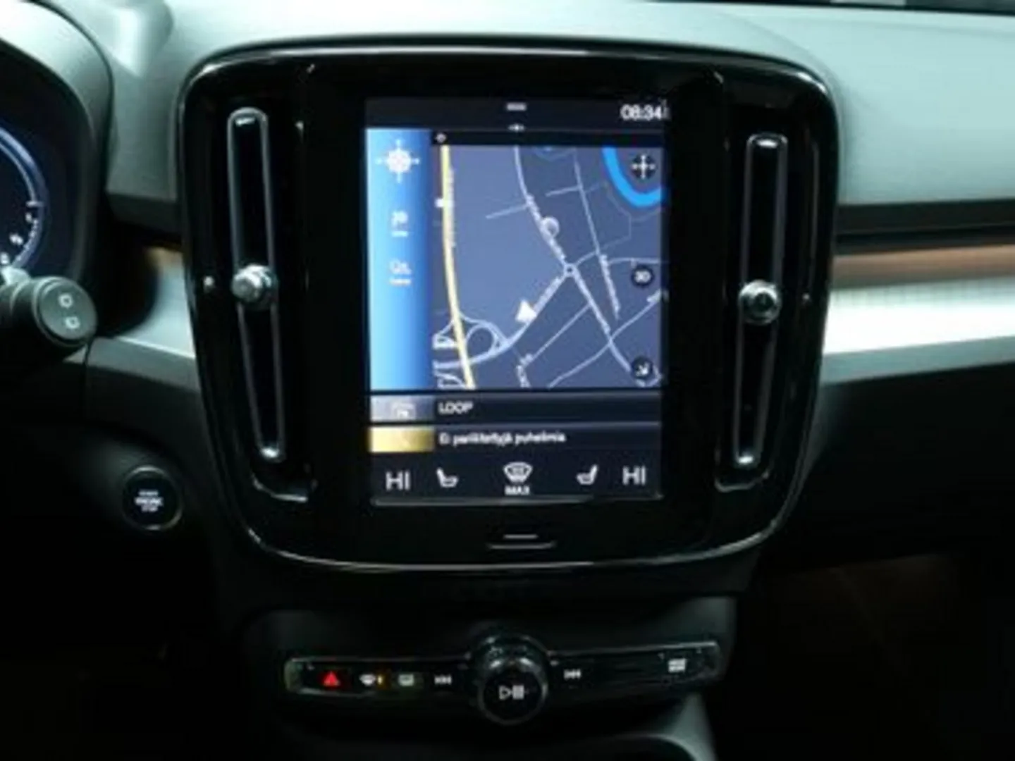 Autokuva 15 - MON-626