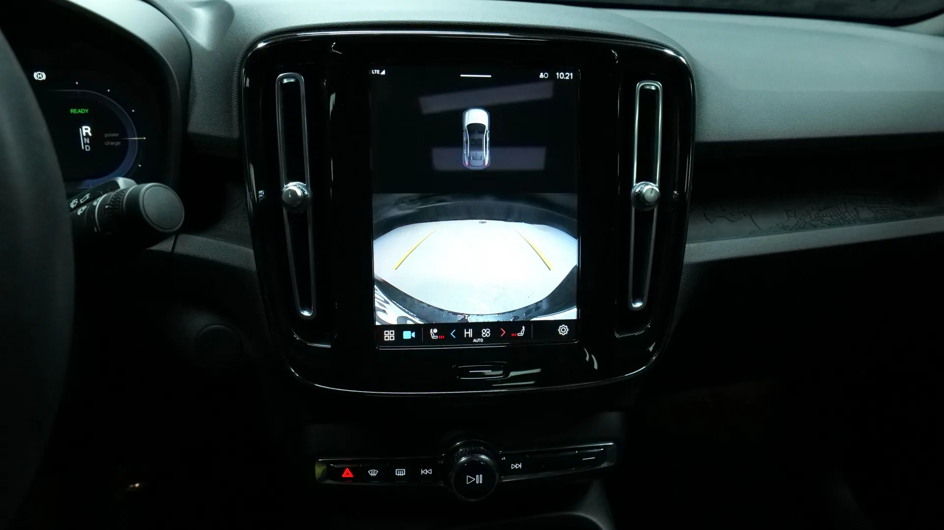 Autokuva 7 - MOO-295