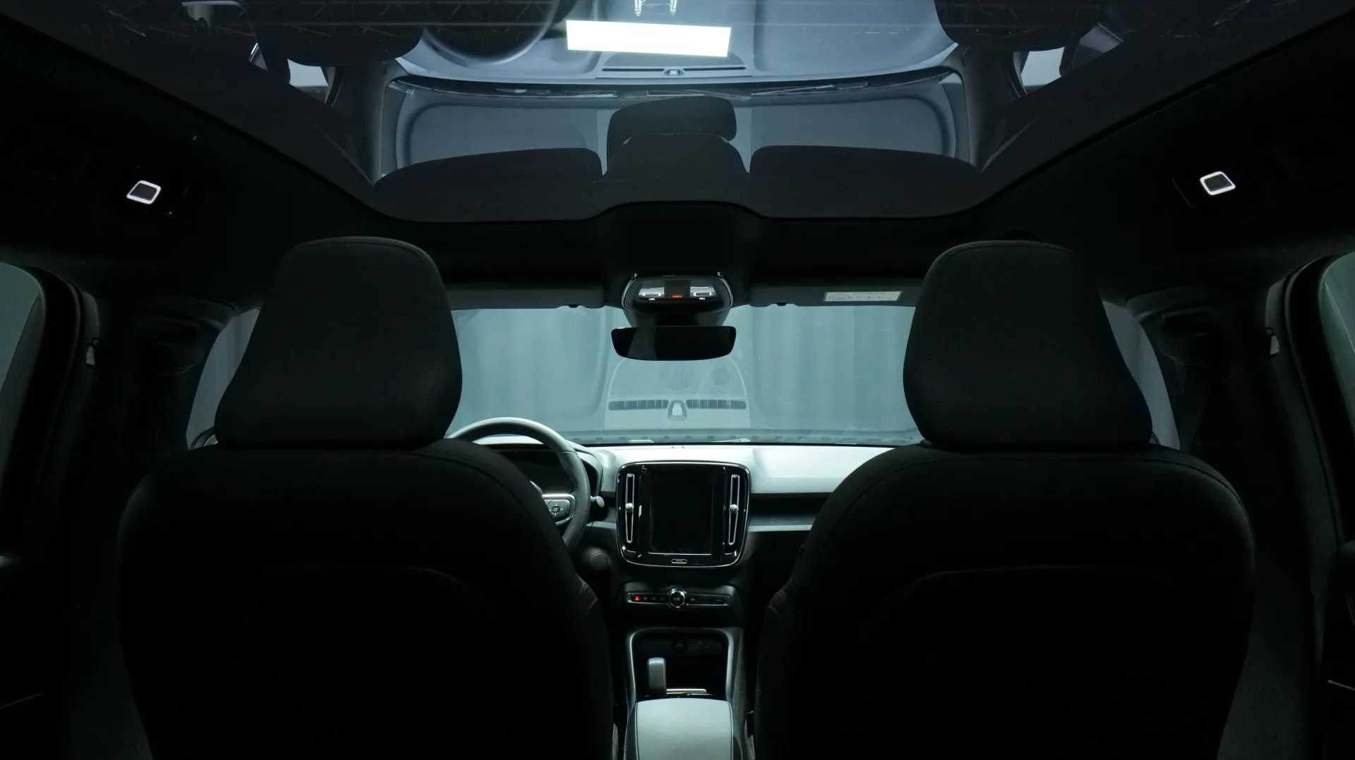 Autokuva 17 - MOO-295