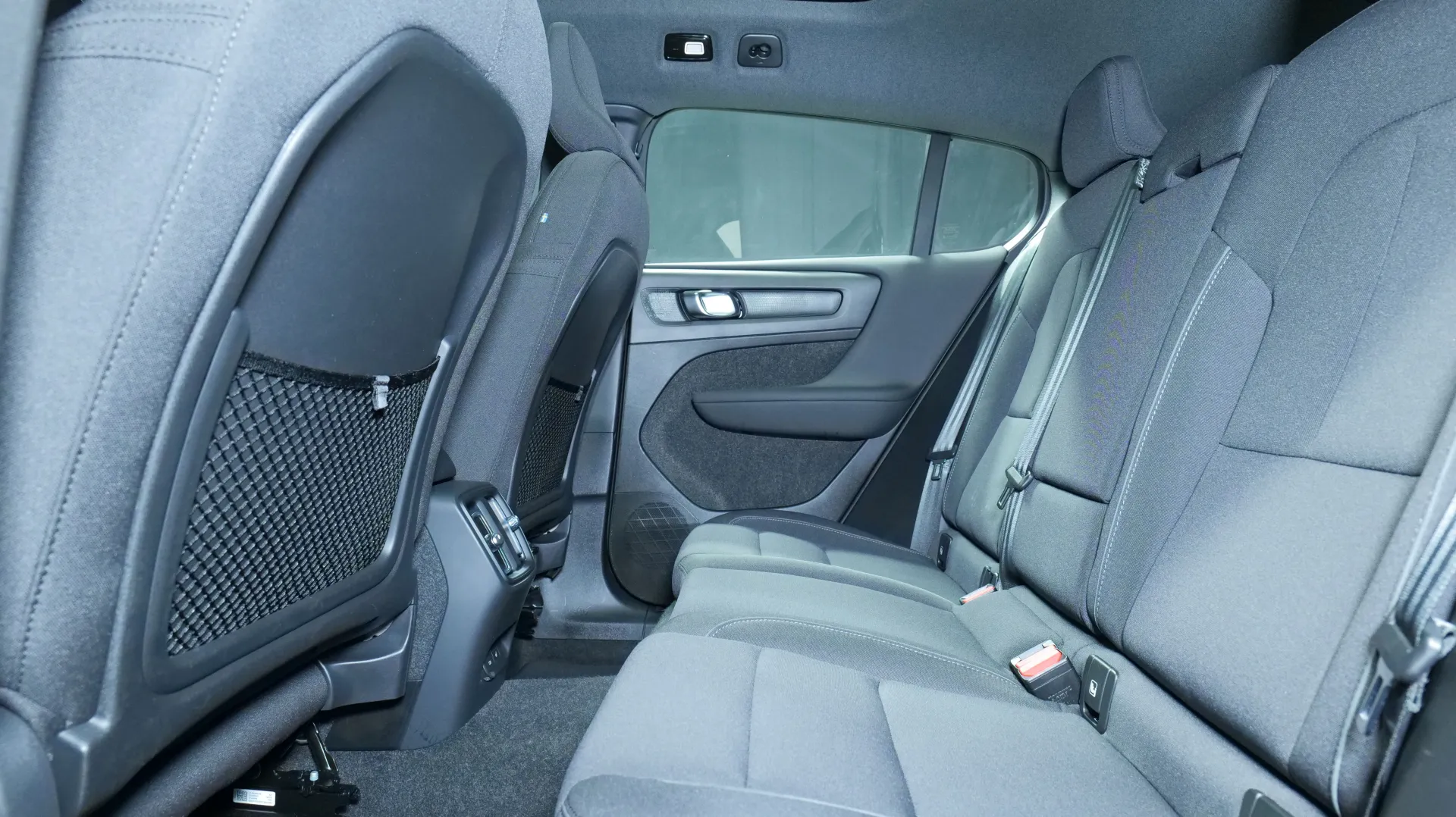 Autokuva 15 - MOO-295