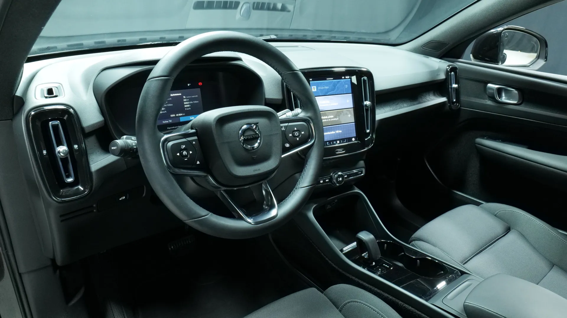 Autokuva 11 - MOO-295