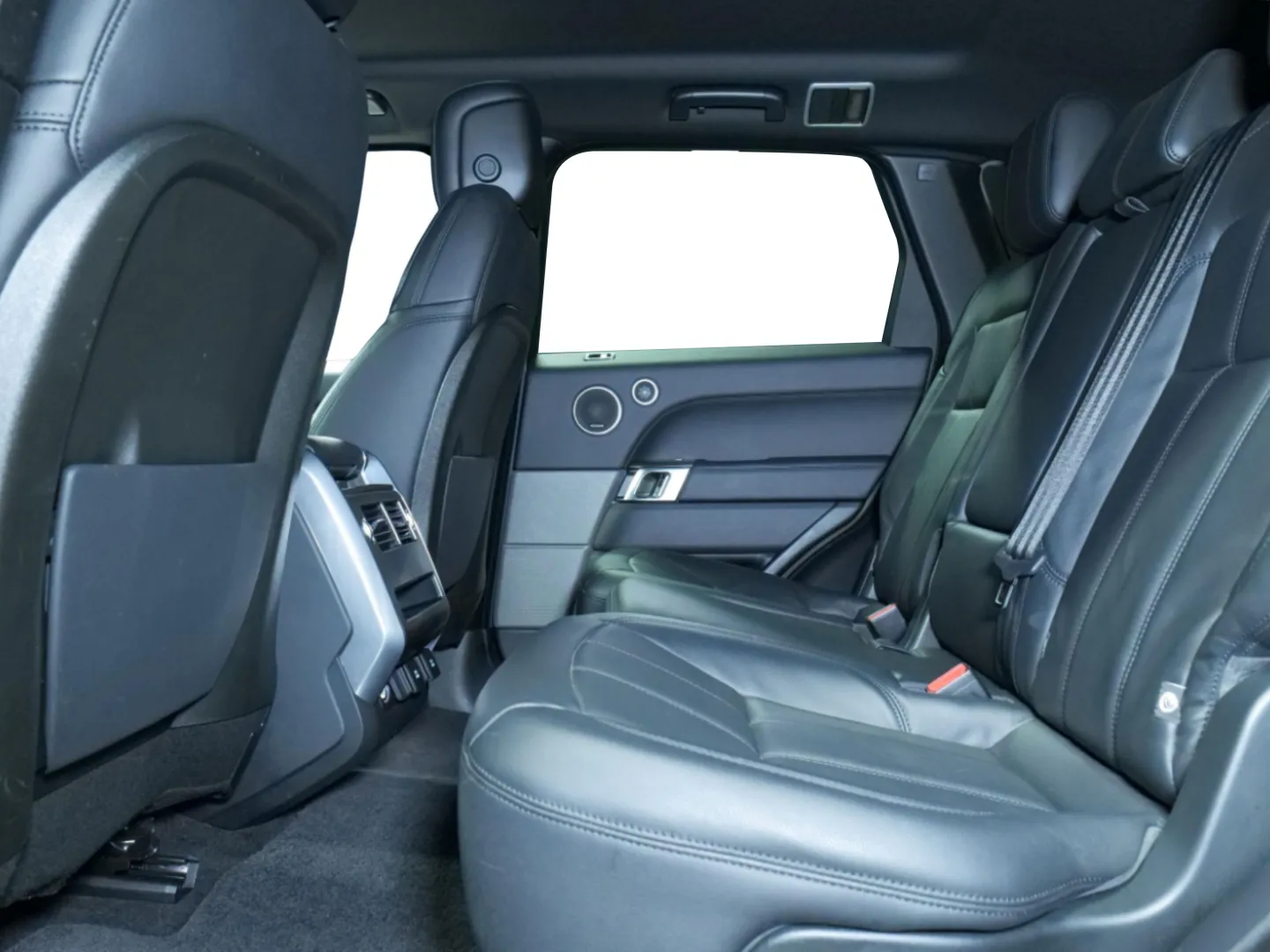 Autokuva 9 - MOO-345