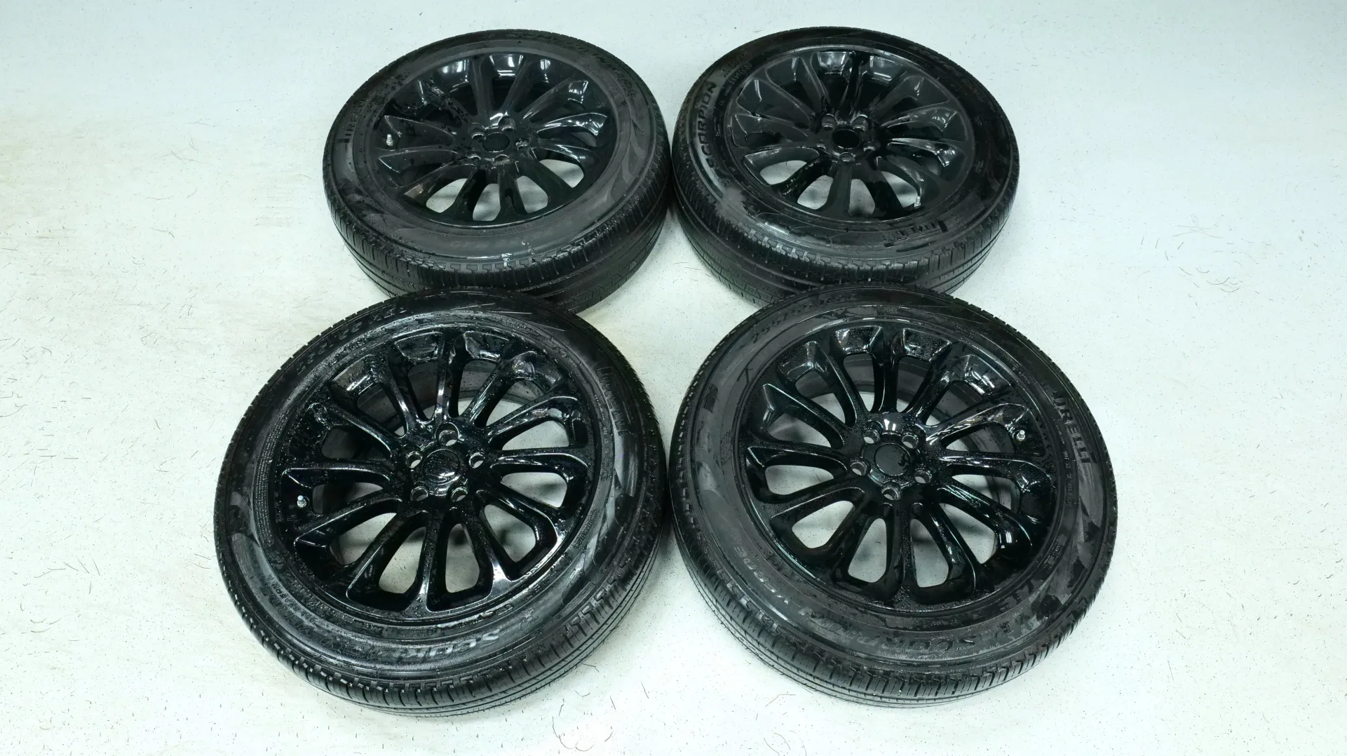 Autokuva 18 - MOO-345