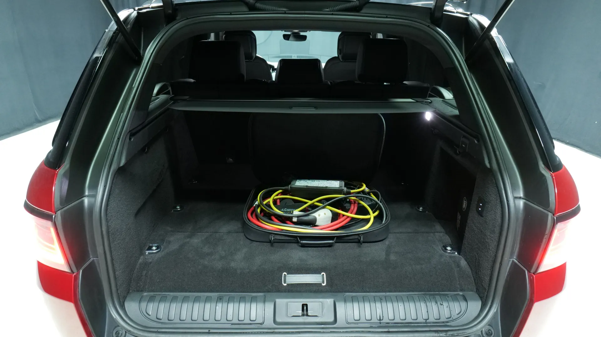 Autokuva 16 - MOO-345