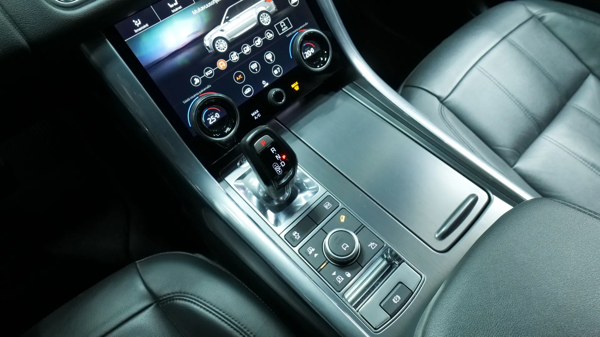 Autokuva 9 - MOO-345