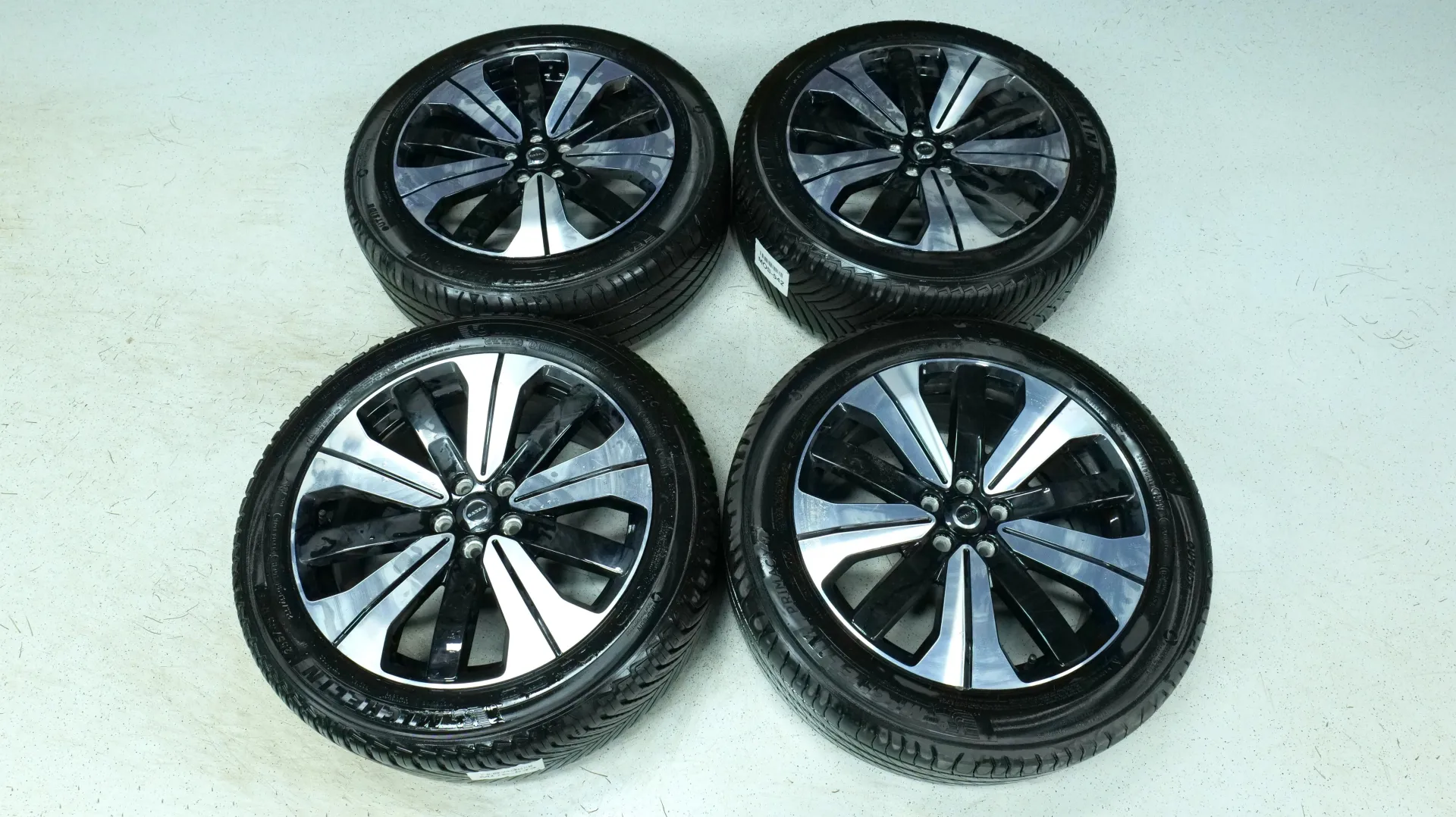 Autokuva 19 - MOS-542