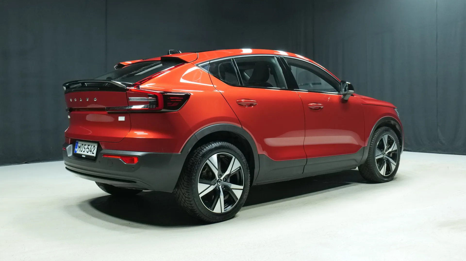 Autokuva 3 - MOS-542