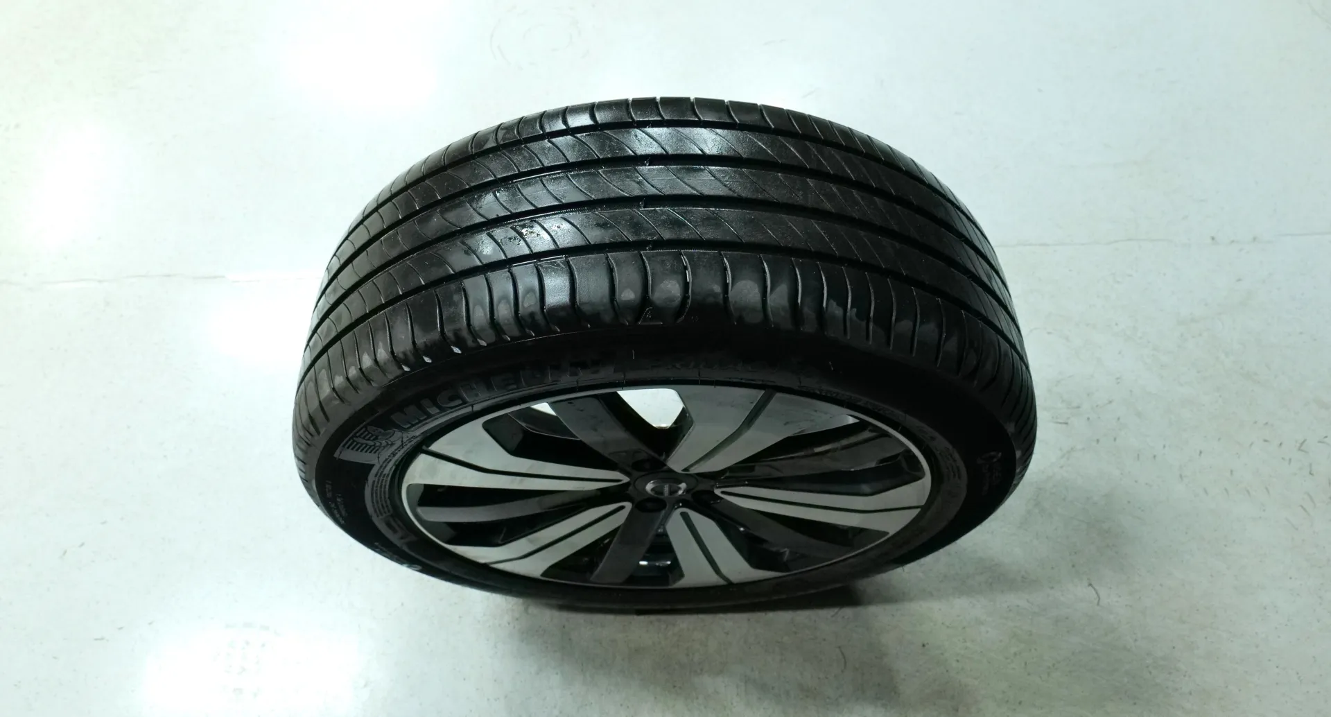 Autokuva 20 - MOS-542