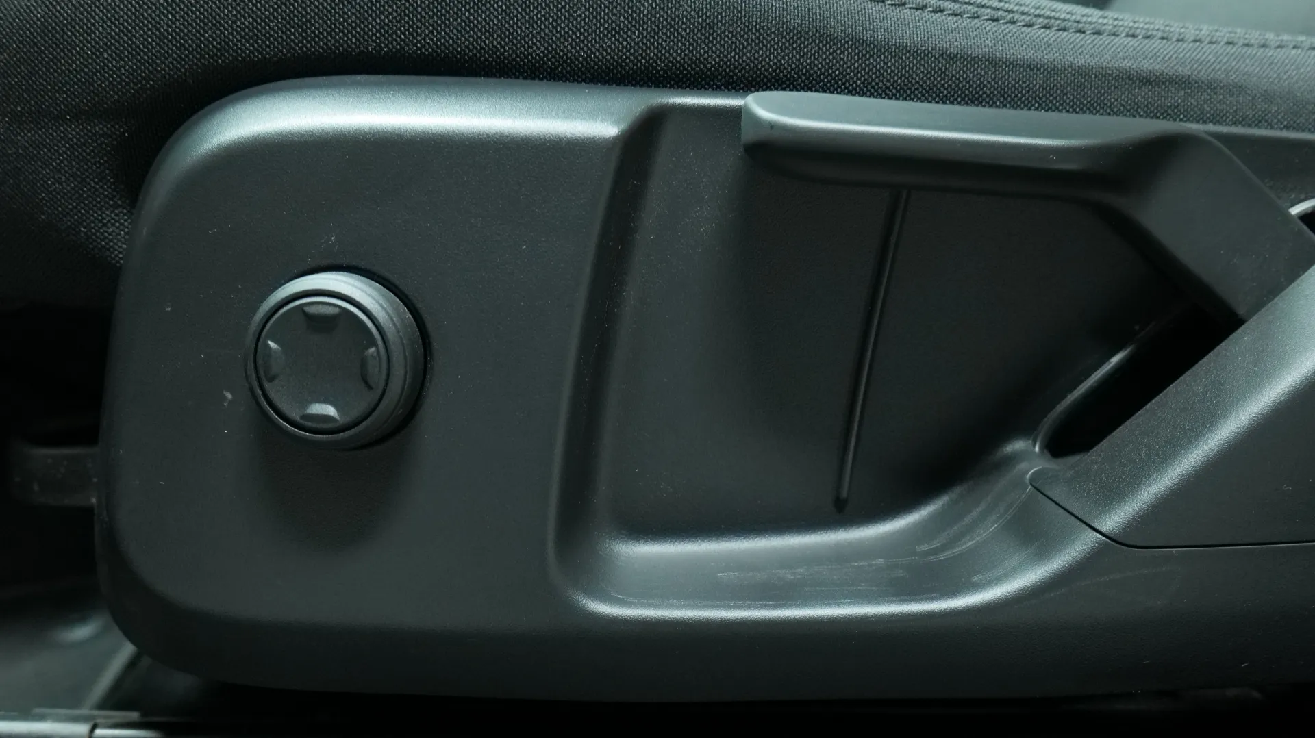 Autokuva 10 - MOS-542