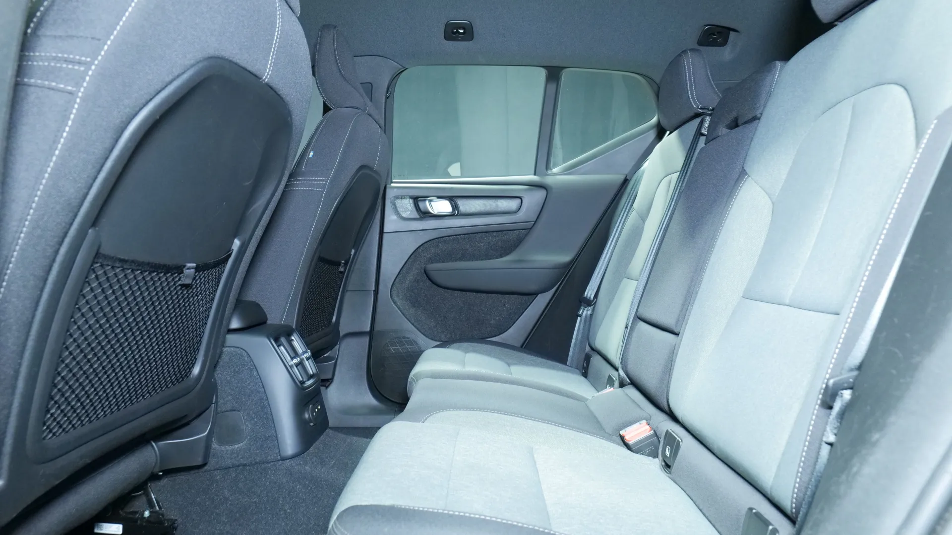 Autokuva 15 - MOS-941