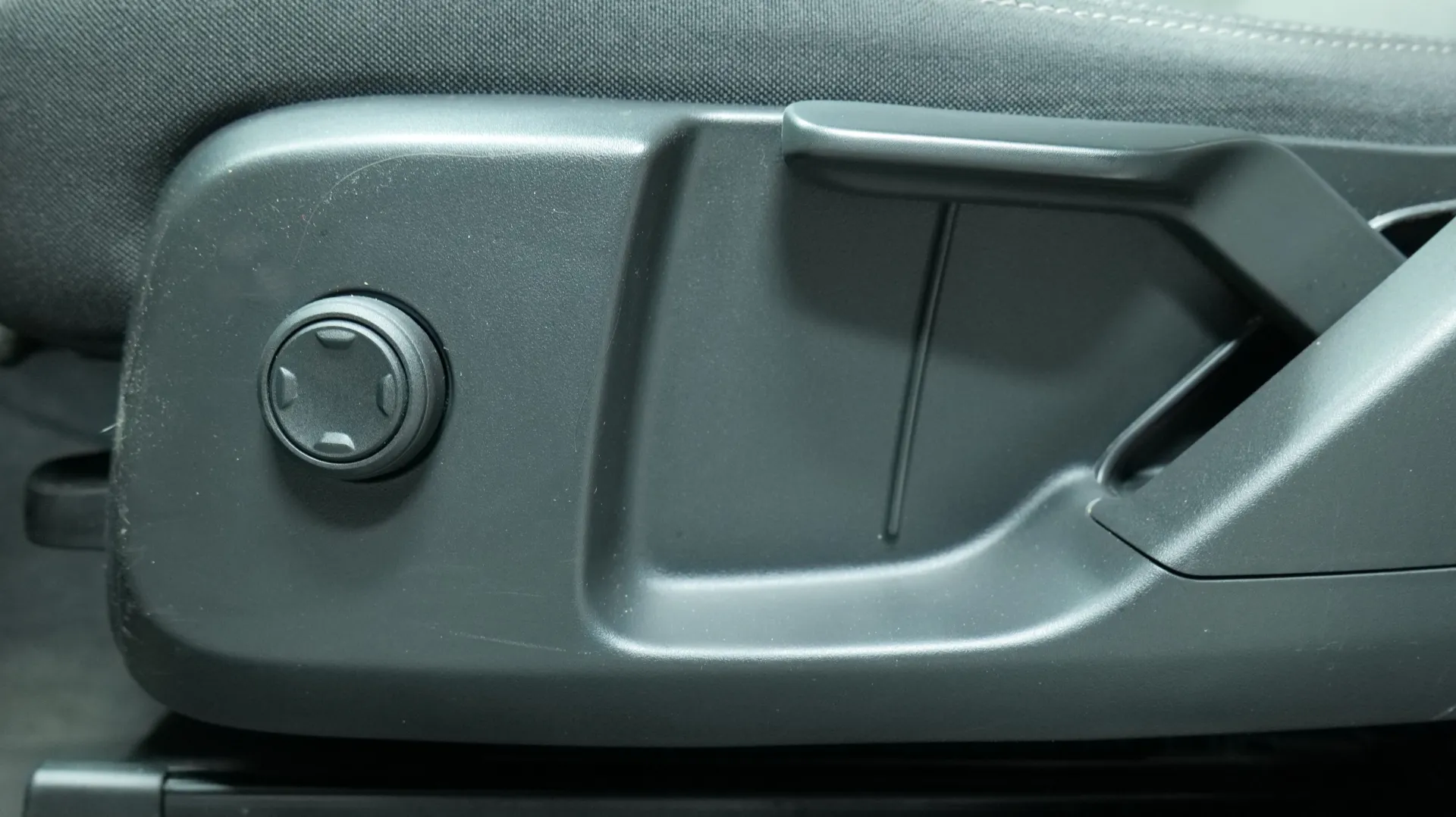 Autokuva 10 - MOS-941