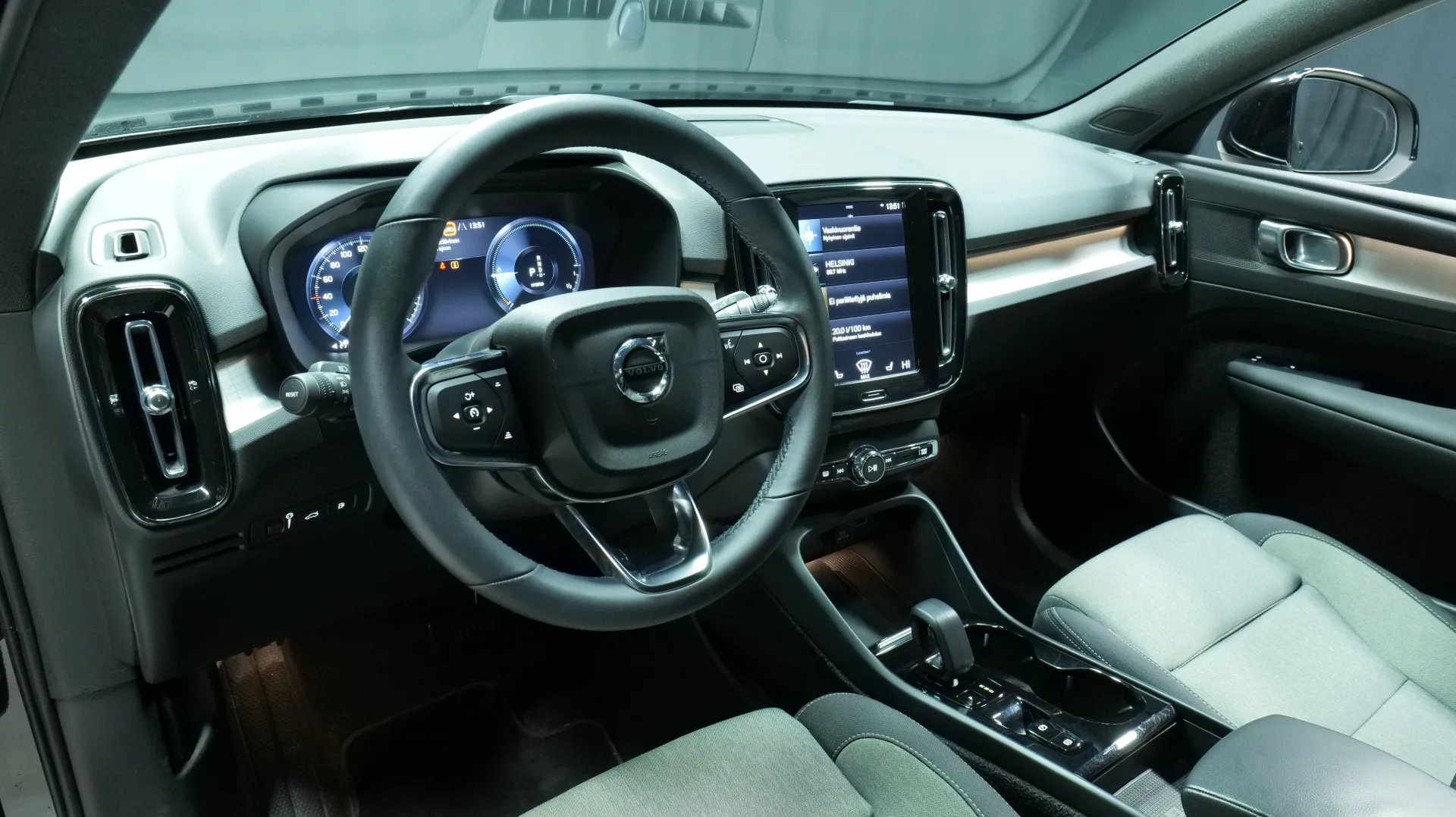 Autokuva 13 - MOT-357