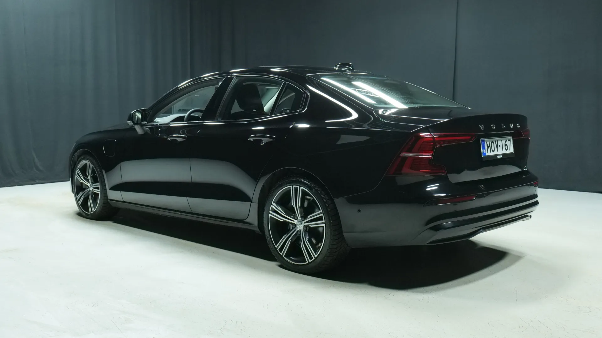 Autokuva 2 - MOV-167