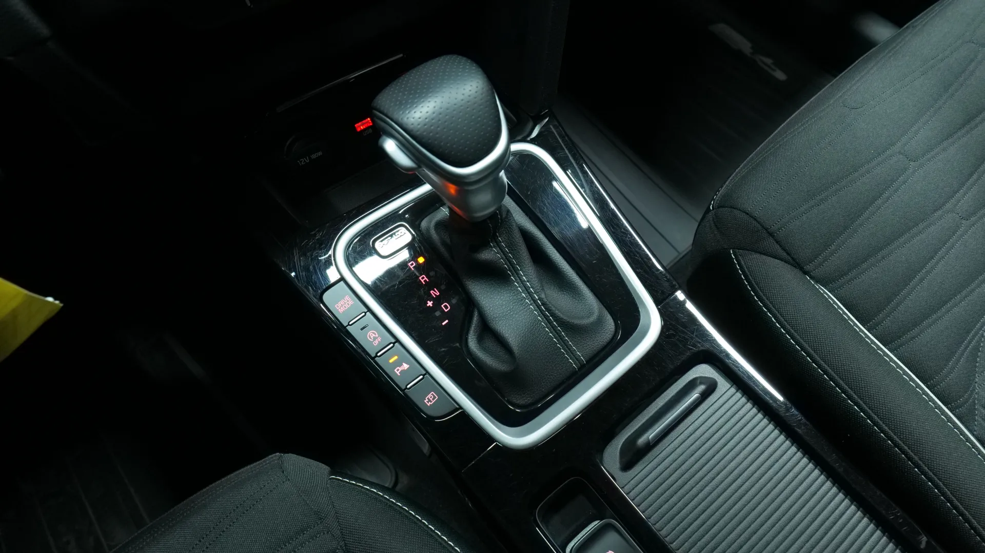 Autokuva 10 - MOX-901