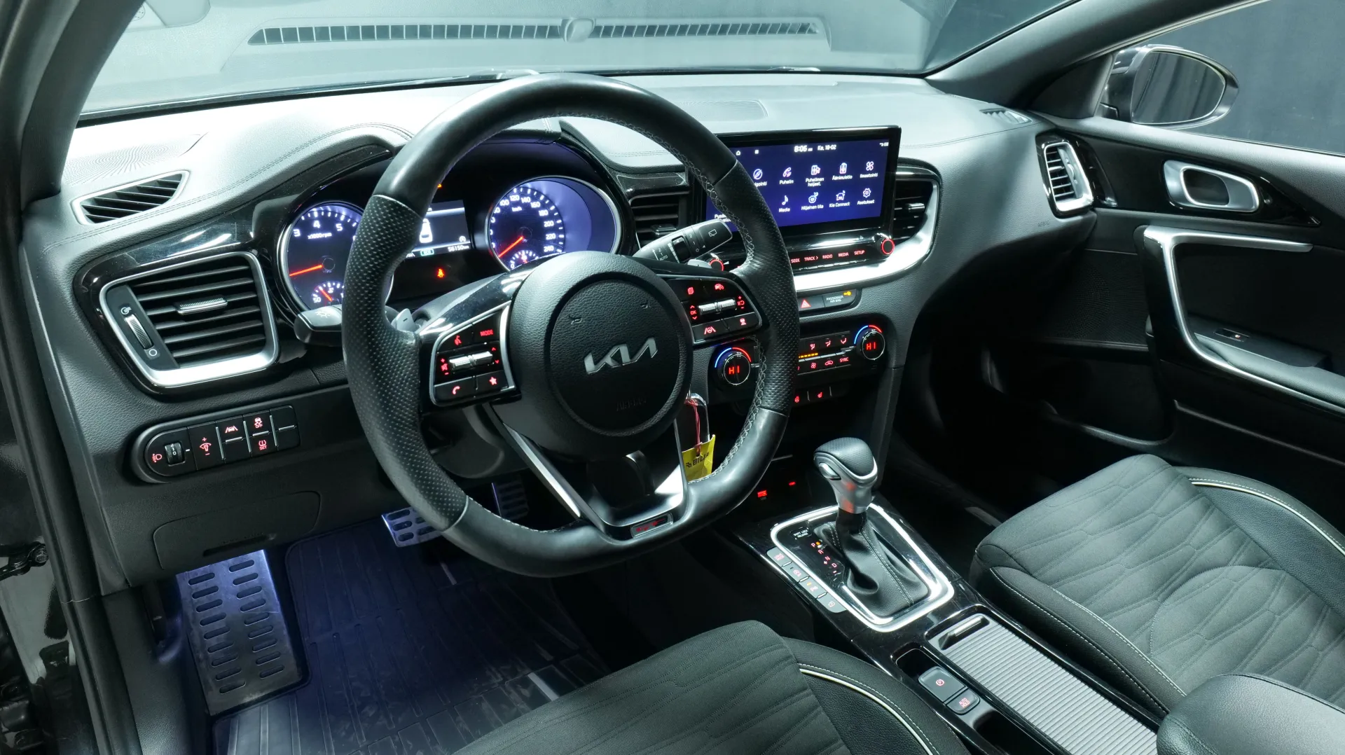 Autokuva 11 - MOX-901