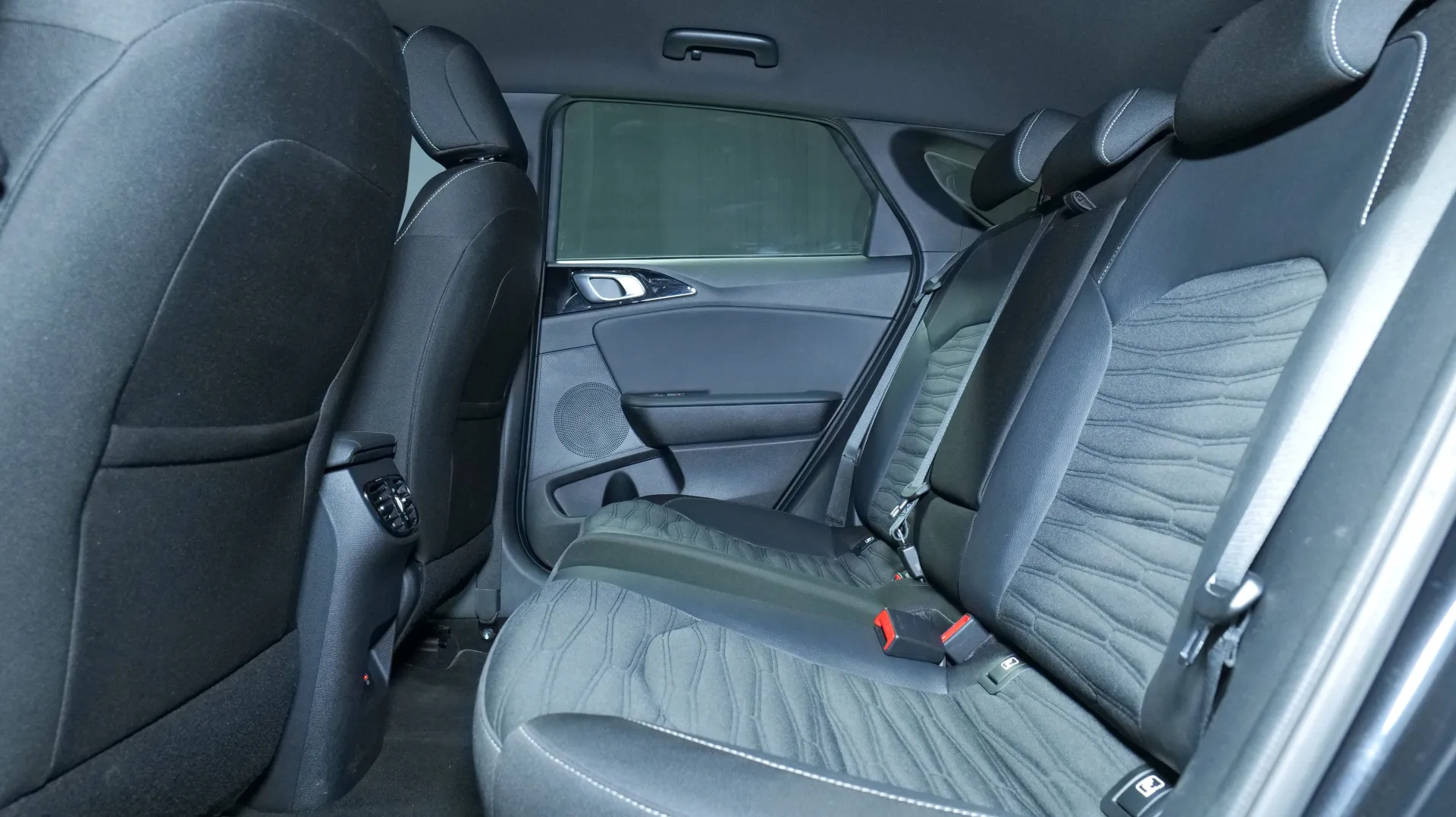 Autokuva 15 - MOX-901