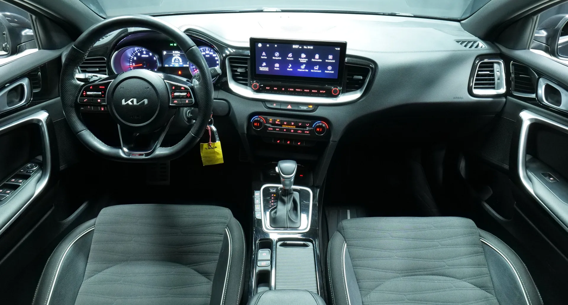 Autokuva 13 - MOX-901