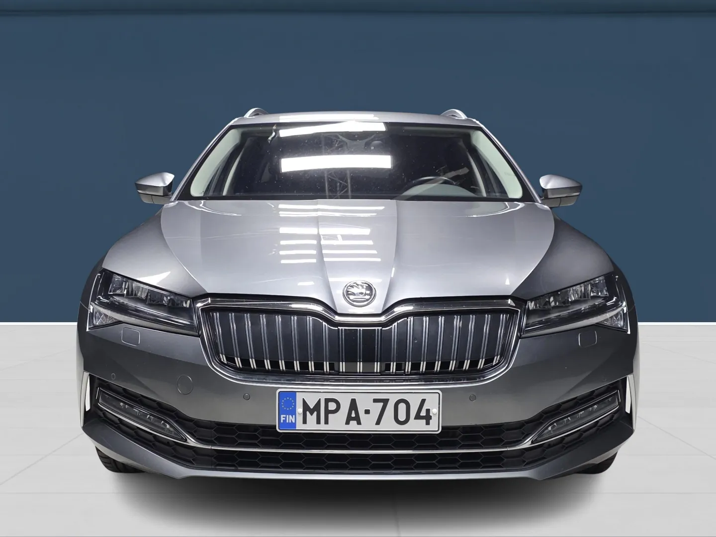 Autokuva 2 - MPA-704
