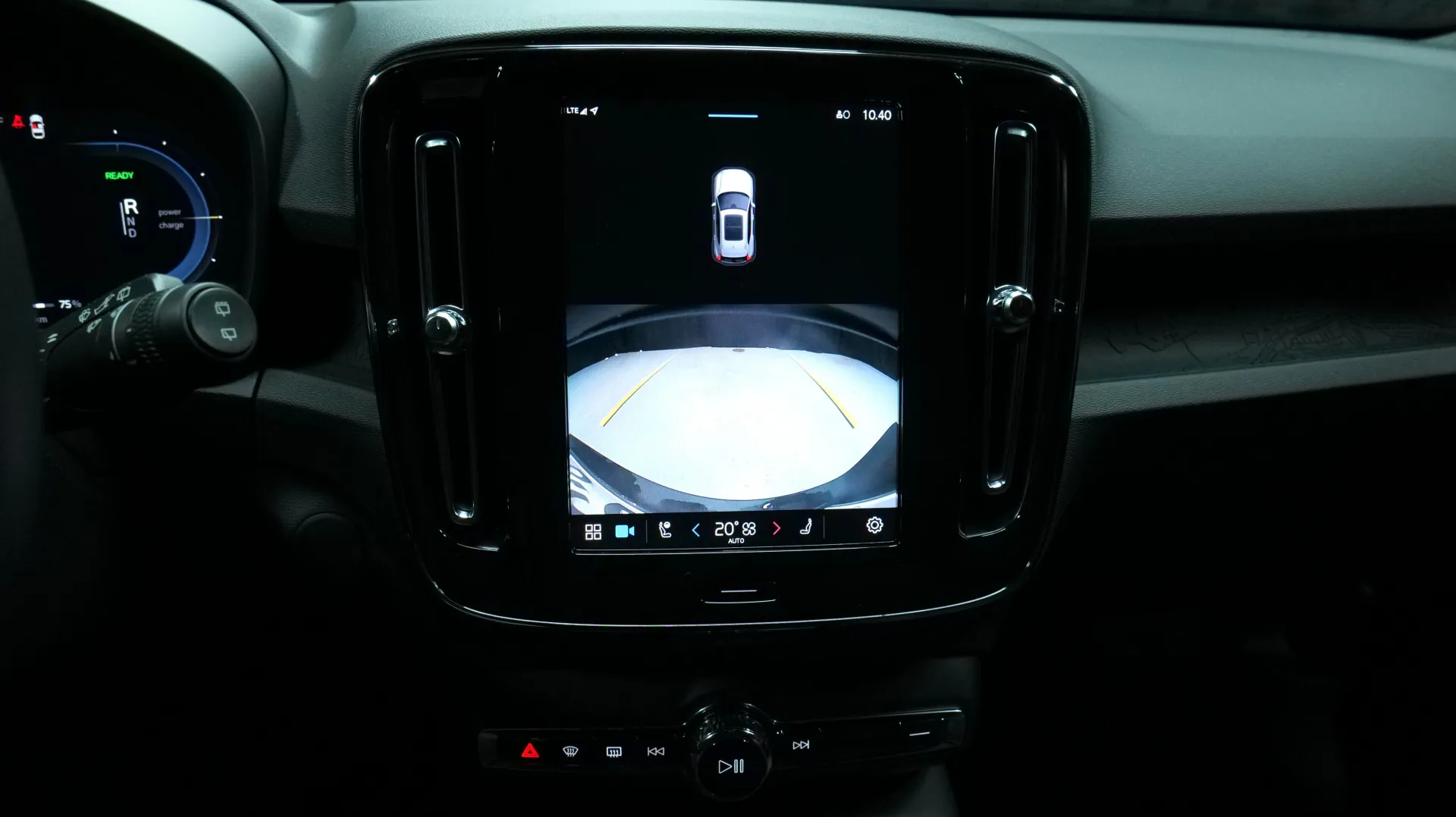 Autokuva 9 - MPB-203