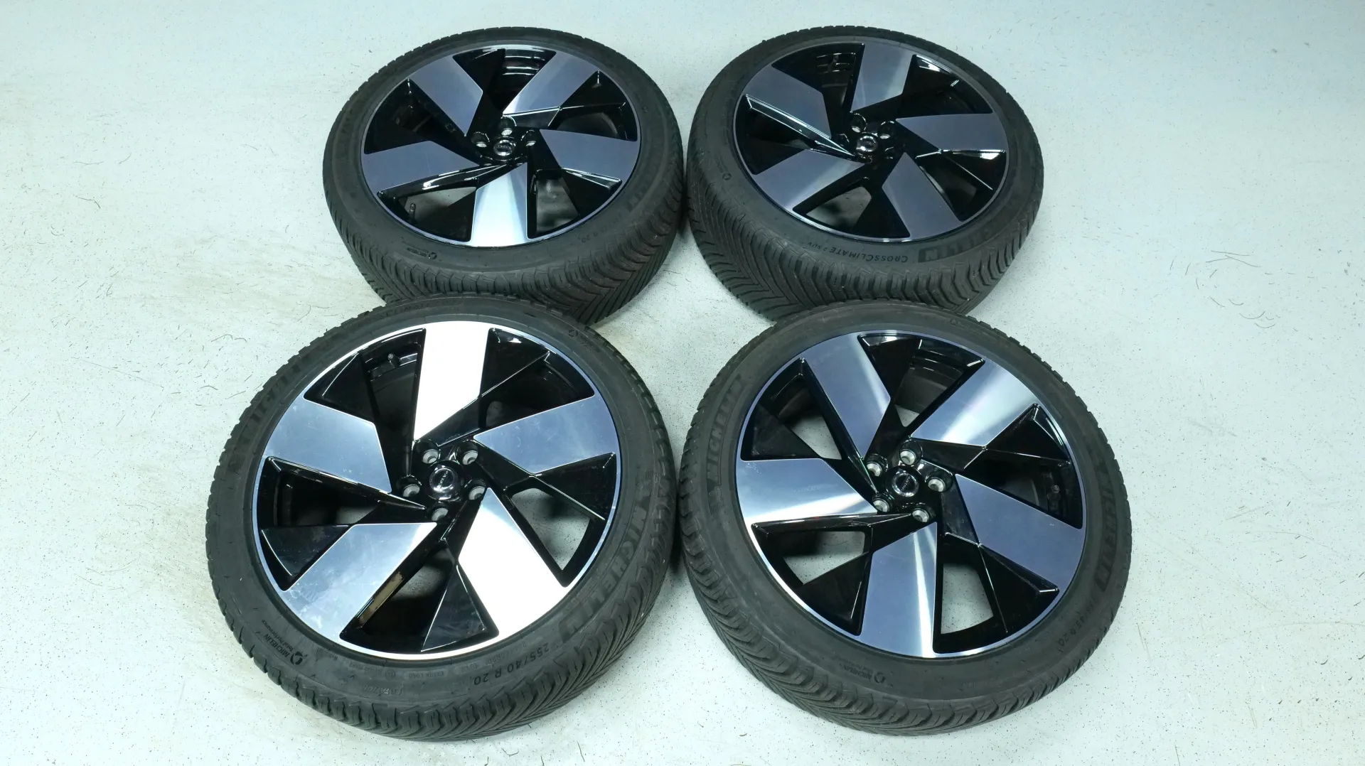 Autokuva 19 - MPB-203